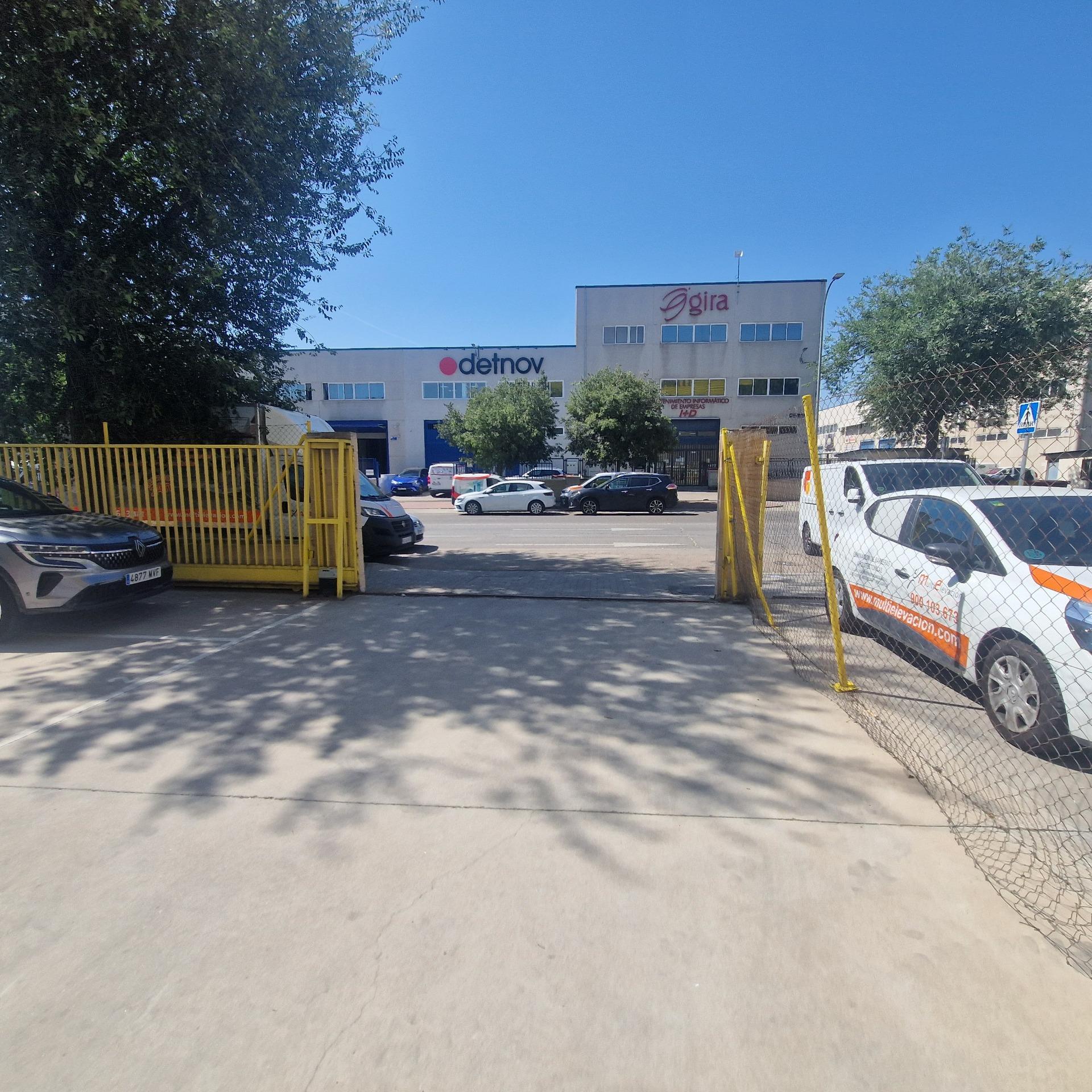 Espléndida Nave Industrial de 700 m2 en Perfecto Estado - foto 20
