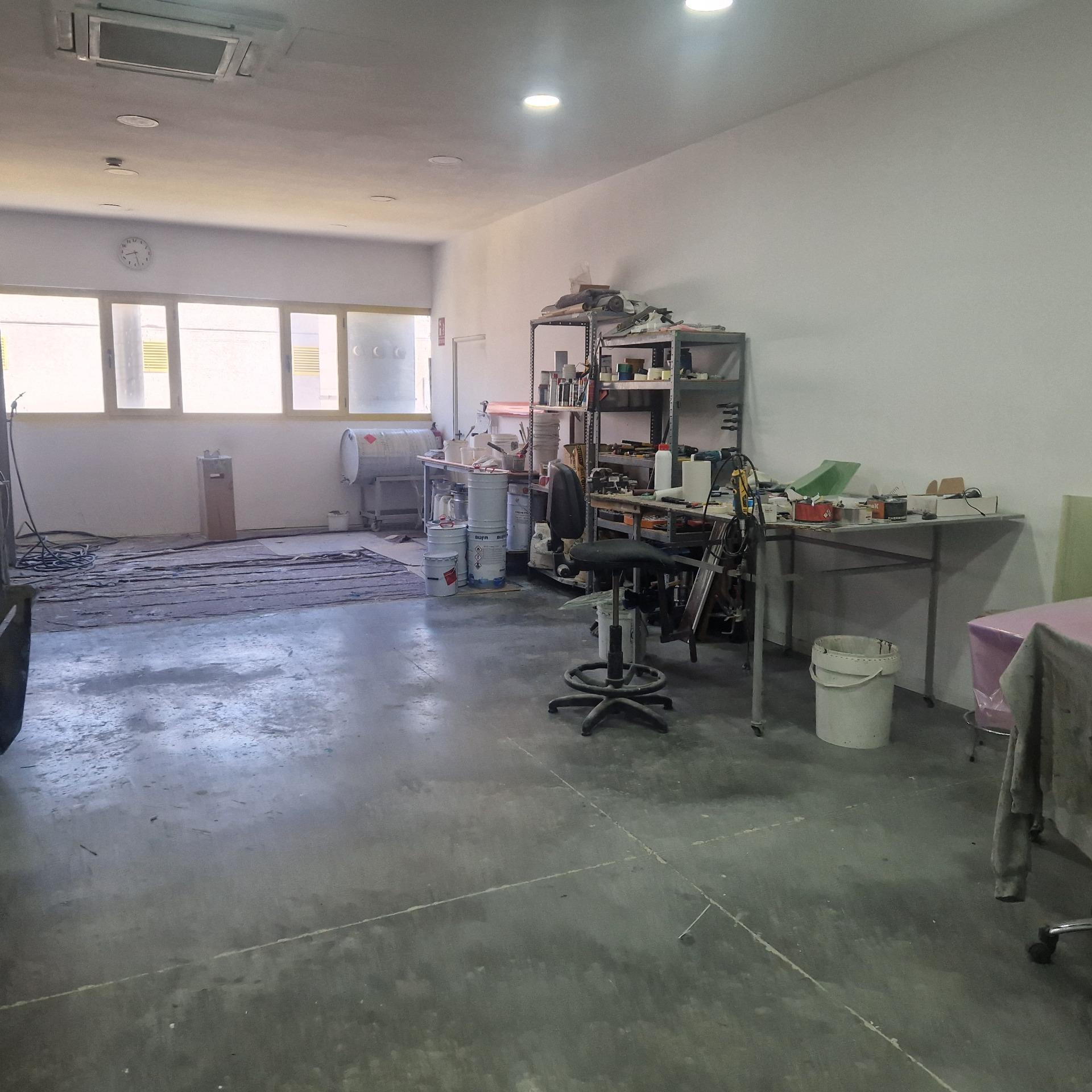 Espléndida Nave Industrial de 700 m2 en Perfecto Estado - foto 8