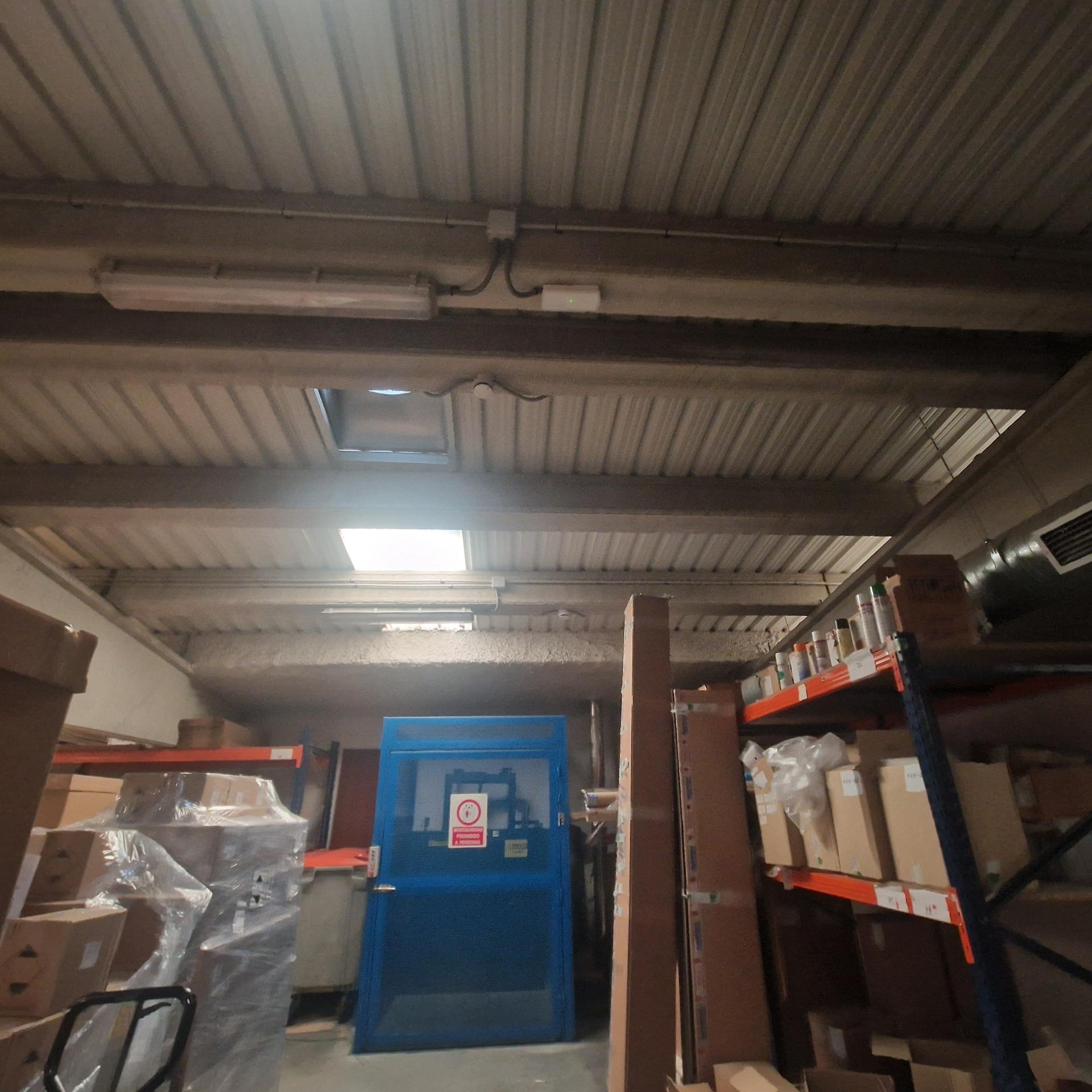 Espléndida Nave Industrial de 700 m2 en Perfecto Estado - foto 14