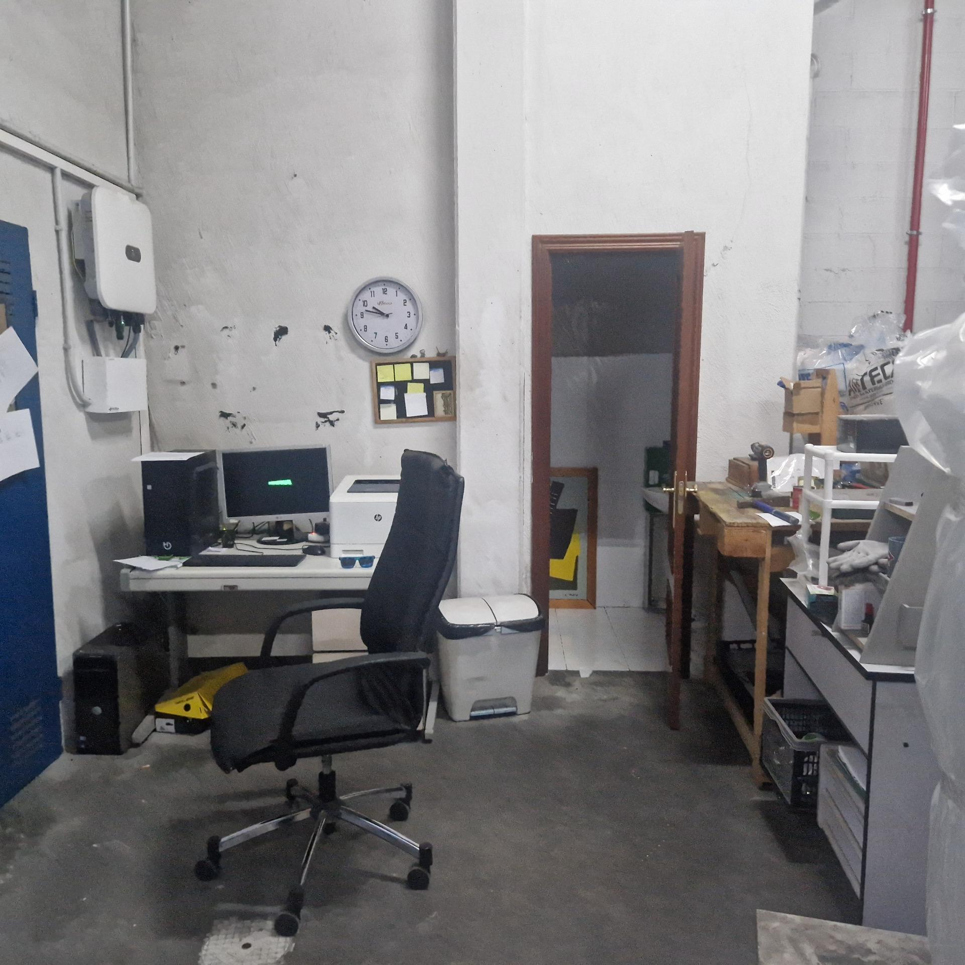 Espléndida Nave Industrial de 700 m2 en Perfecto Estado - foto 17
