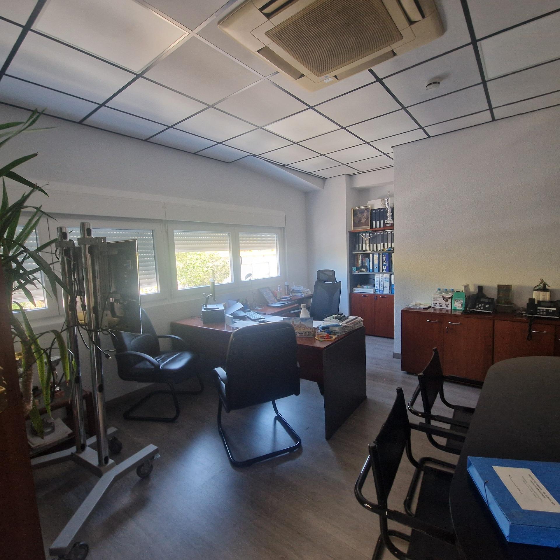Espléndida Nave Industrial de 700 m2 en Perfecto Estado - foto 6