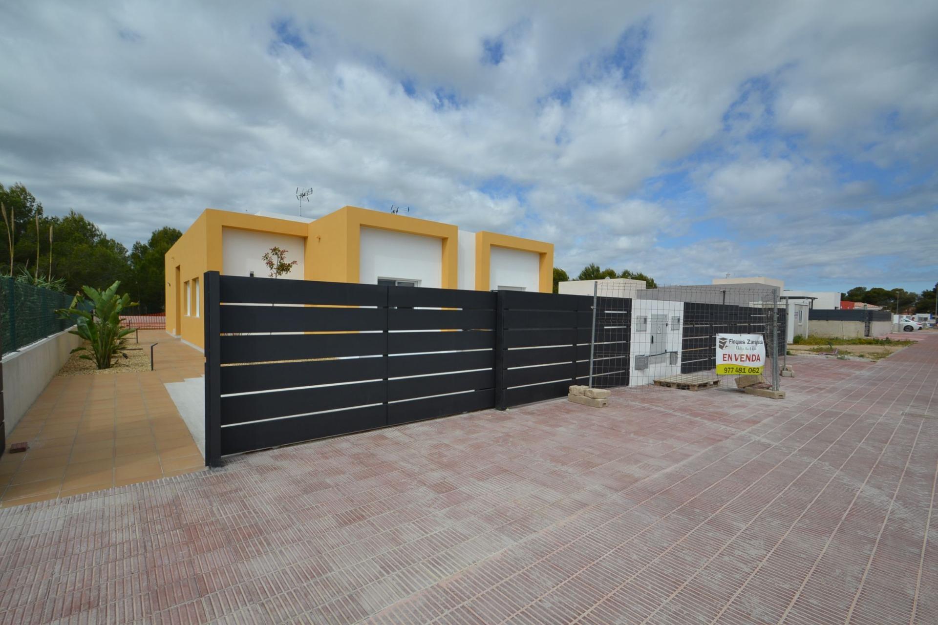 Chalets a estrenar en la playa de Riumar - foto 30