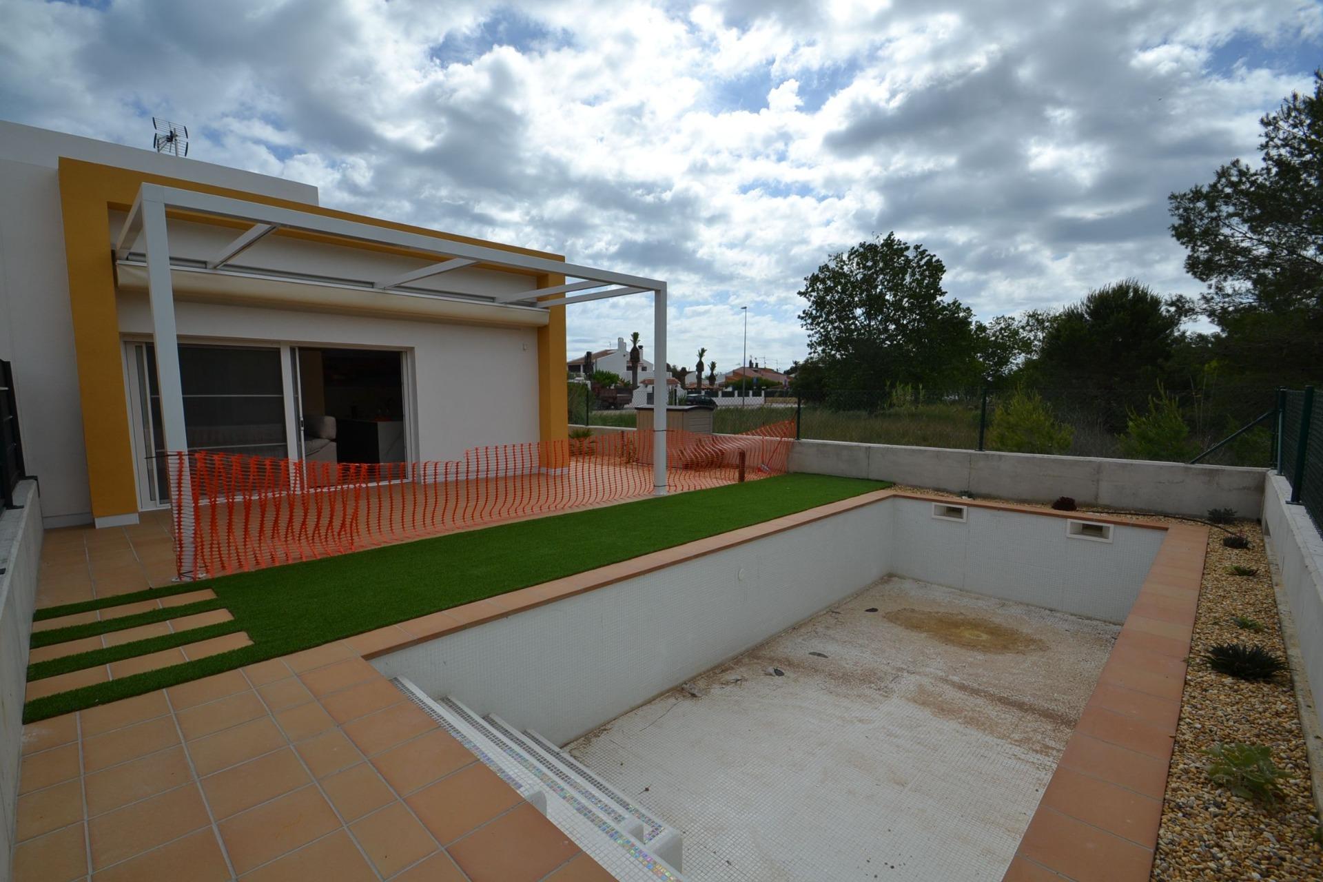 Chalets a estrenar en la playa de Riumar - foto 31