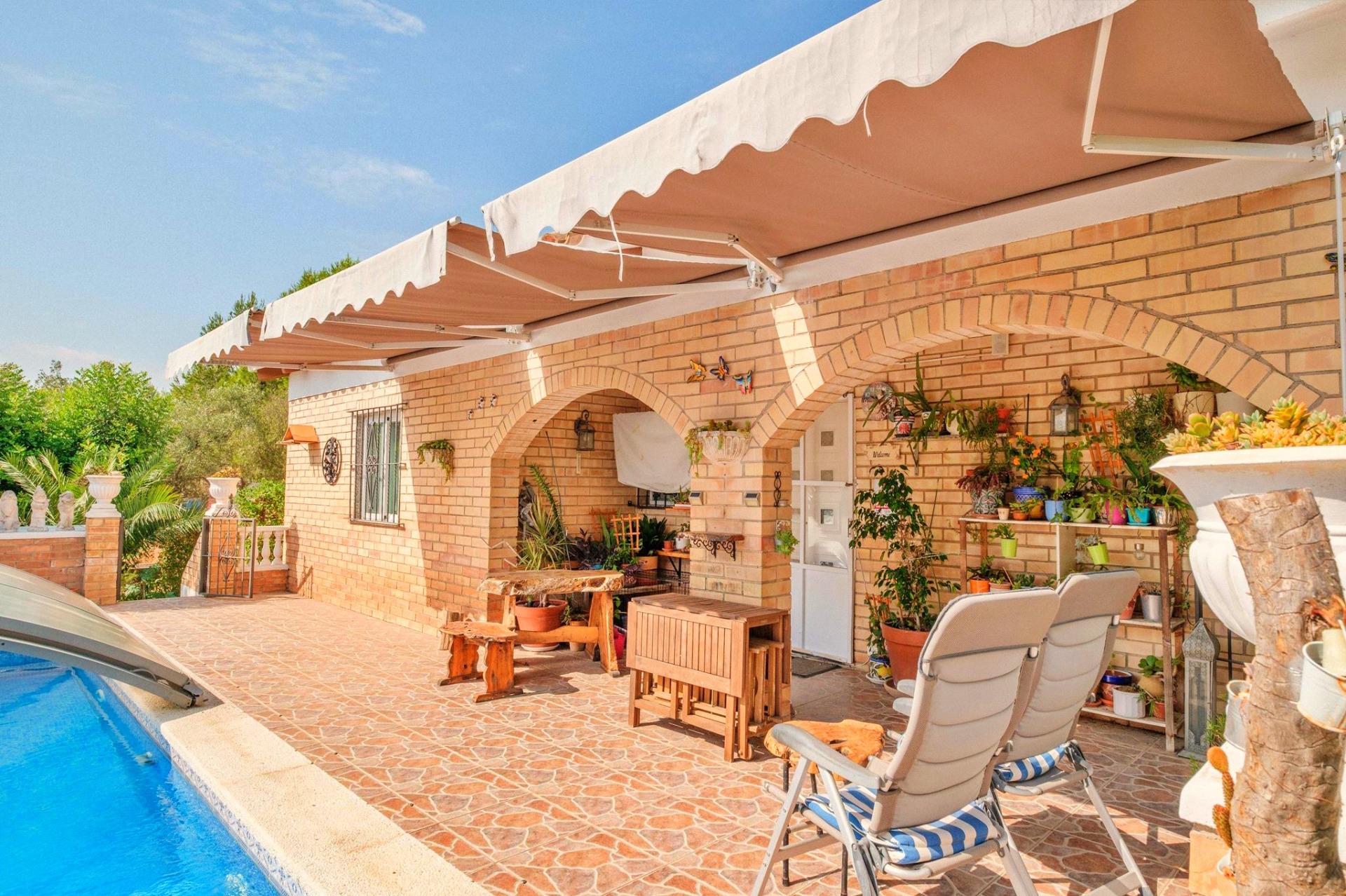 Precioso chalet en Roquetes - foto 4