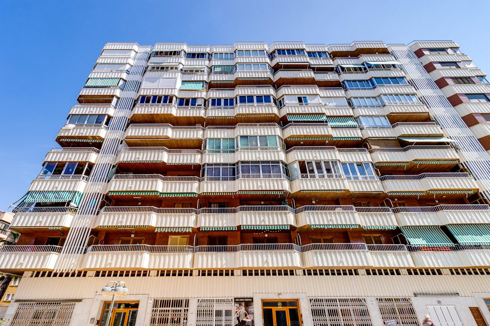 Apartamento en primera línea con vistas frontales al mar en  - foto 34