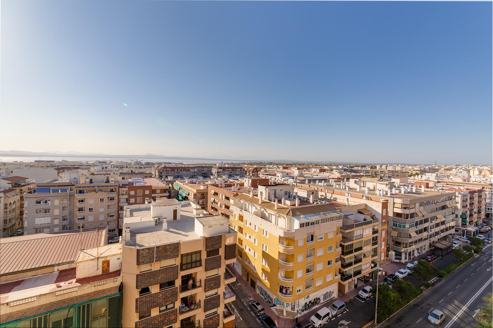 Apartamento en primera línea con vistas frontales al mar en  - foto 39