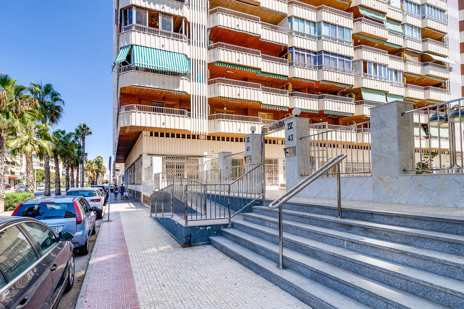 Apartamento en primera línea con vistas frontales al mar en  - foto 46