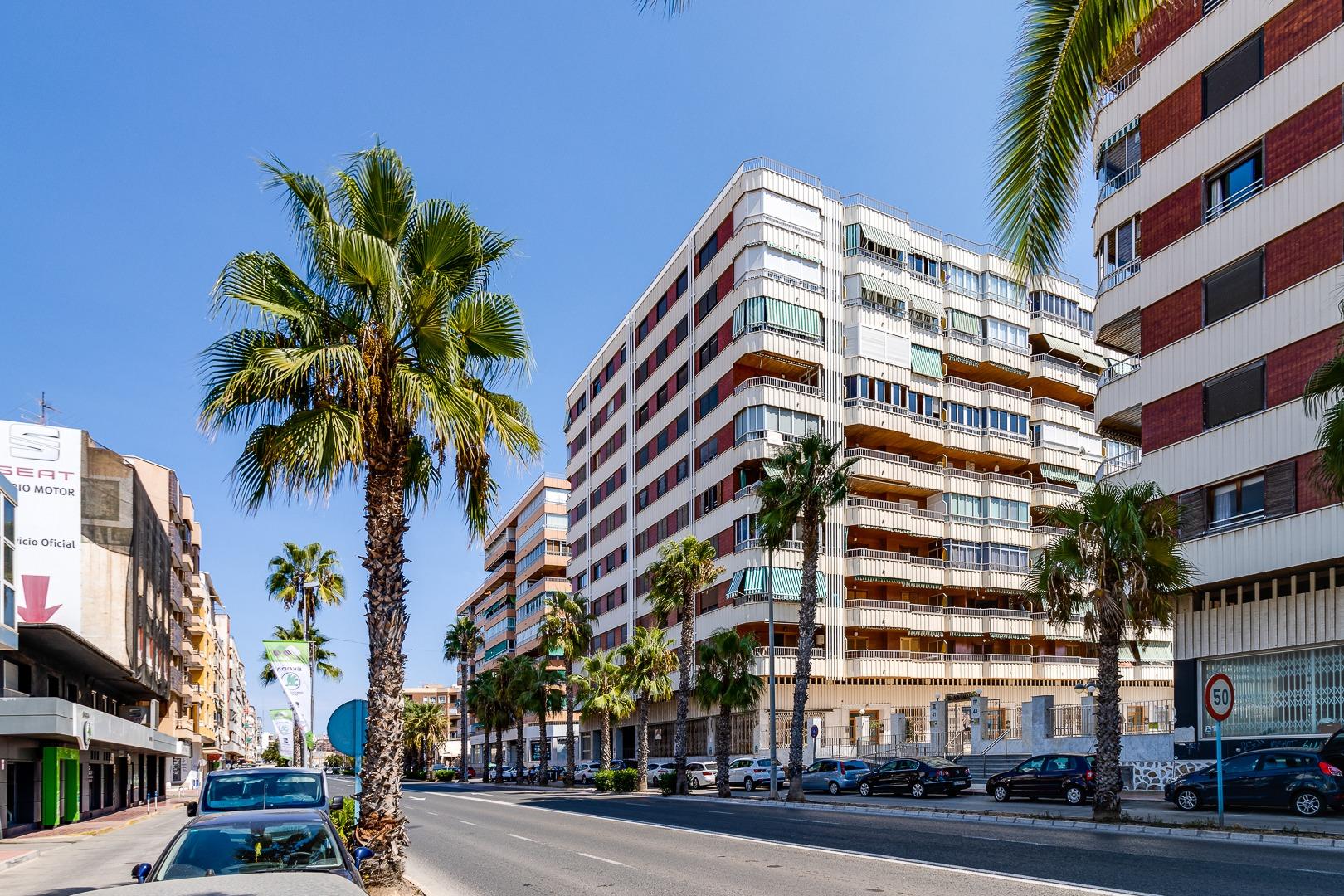 Apartamento en primera línea con vistas frontales al mar en  - foto 49
