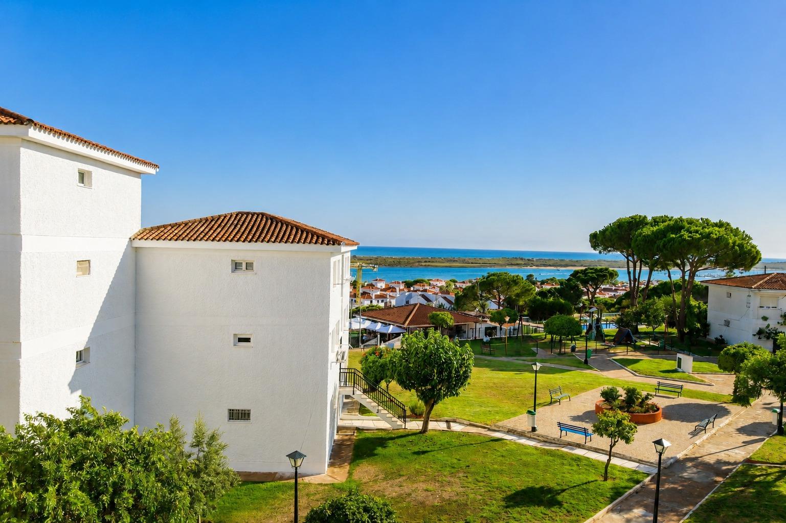 Apartamento reformado en El Rompido con vistas al pinar y rí - foto 2