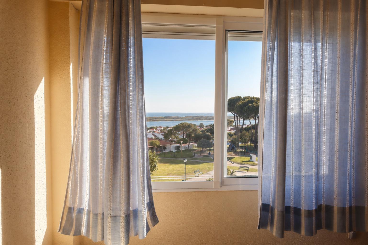 Apartamento reformado en El Rompido con vistas al pinar y rí - foto 25