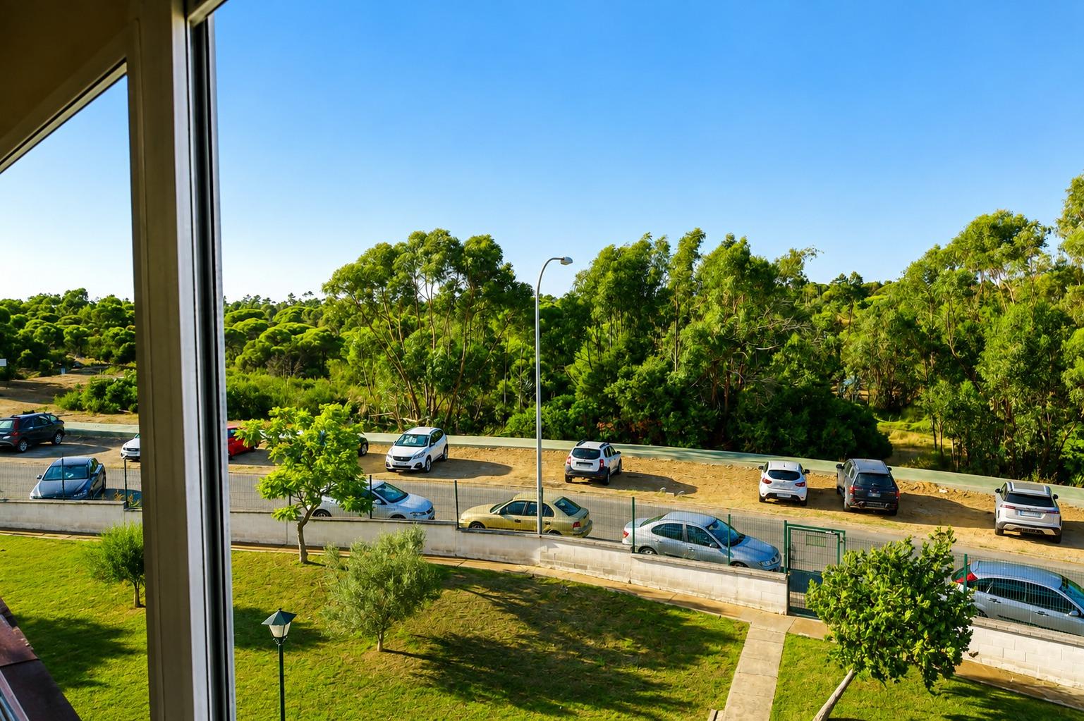 Apartamento reformado en El Rompido con vistas al pinar y rí - foto 10
