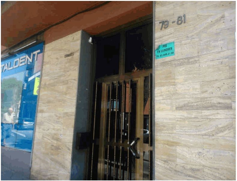 Se vende Piso OKUPADO en Calle Cervantes 79 Rubí, (Barcelona - foto 2