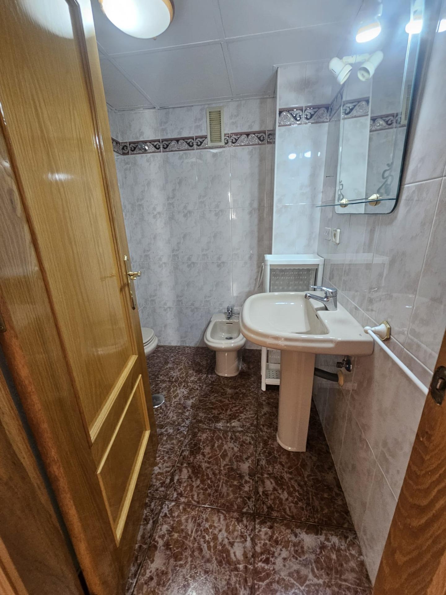 DISPONIBLE CENTRO DE CARTAGENA - foto 19