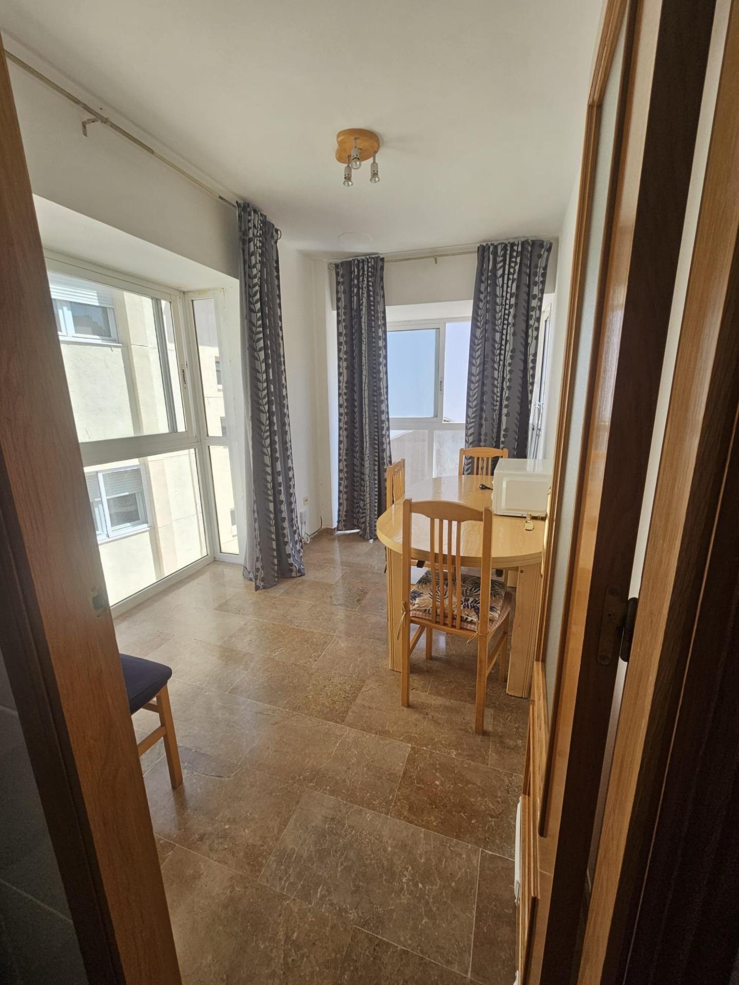DISPONIBLE CENTRO DE CARTAGENA - foto 9
