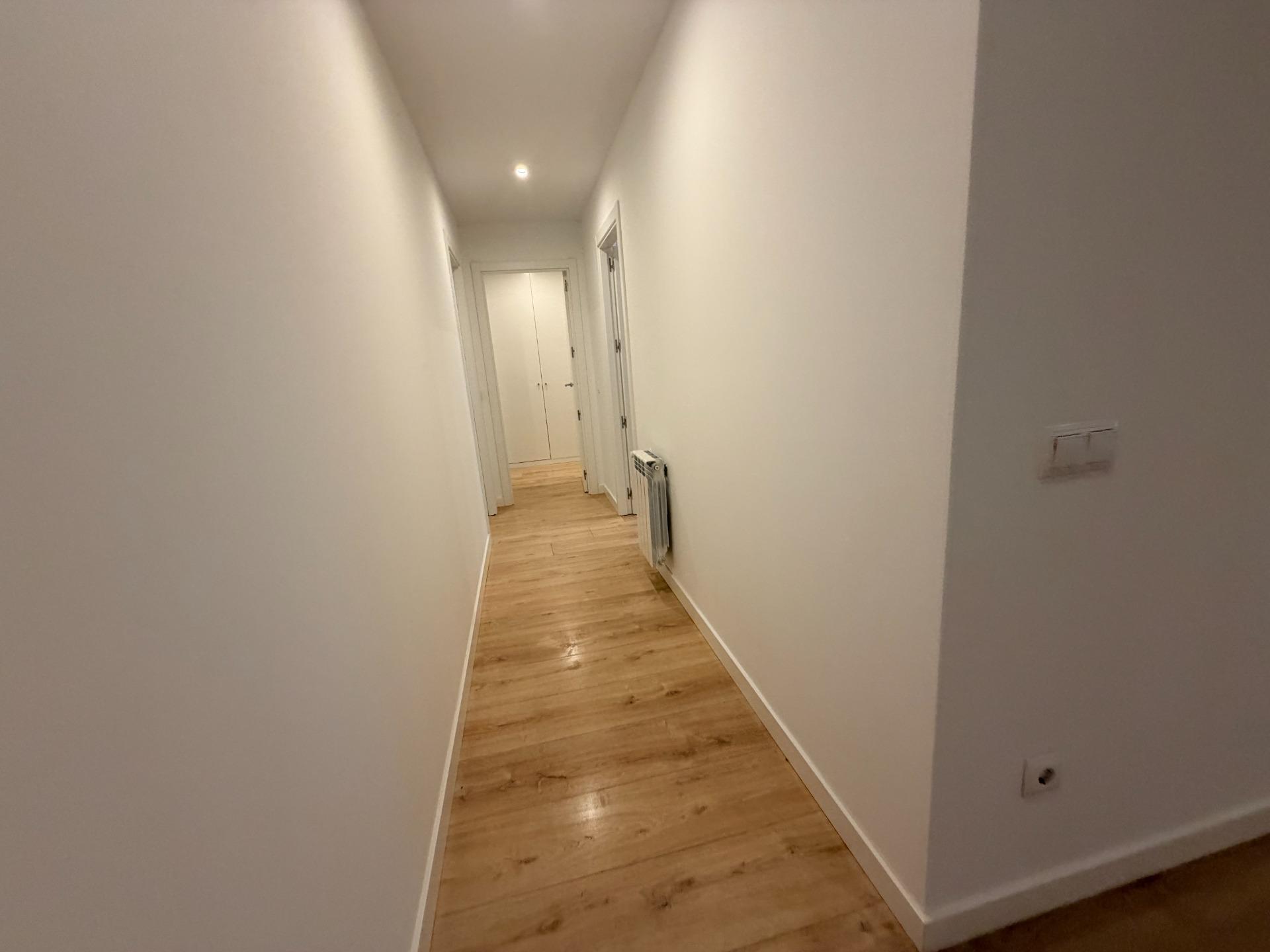 ESTUPENDO BAJO EN NUGA CASTELLANA - foto 27