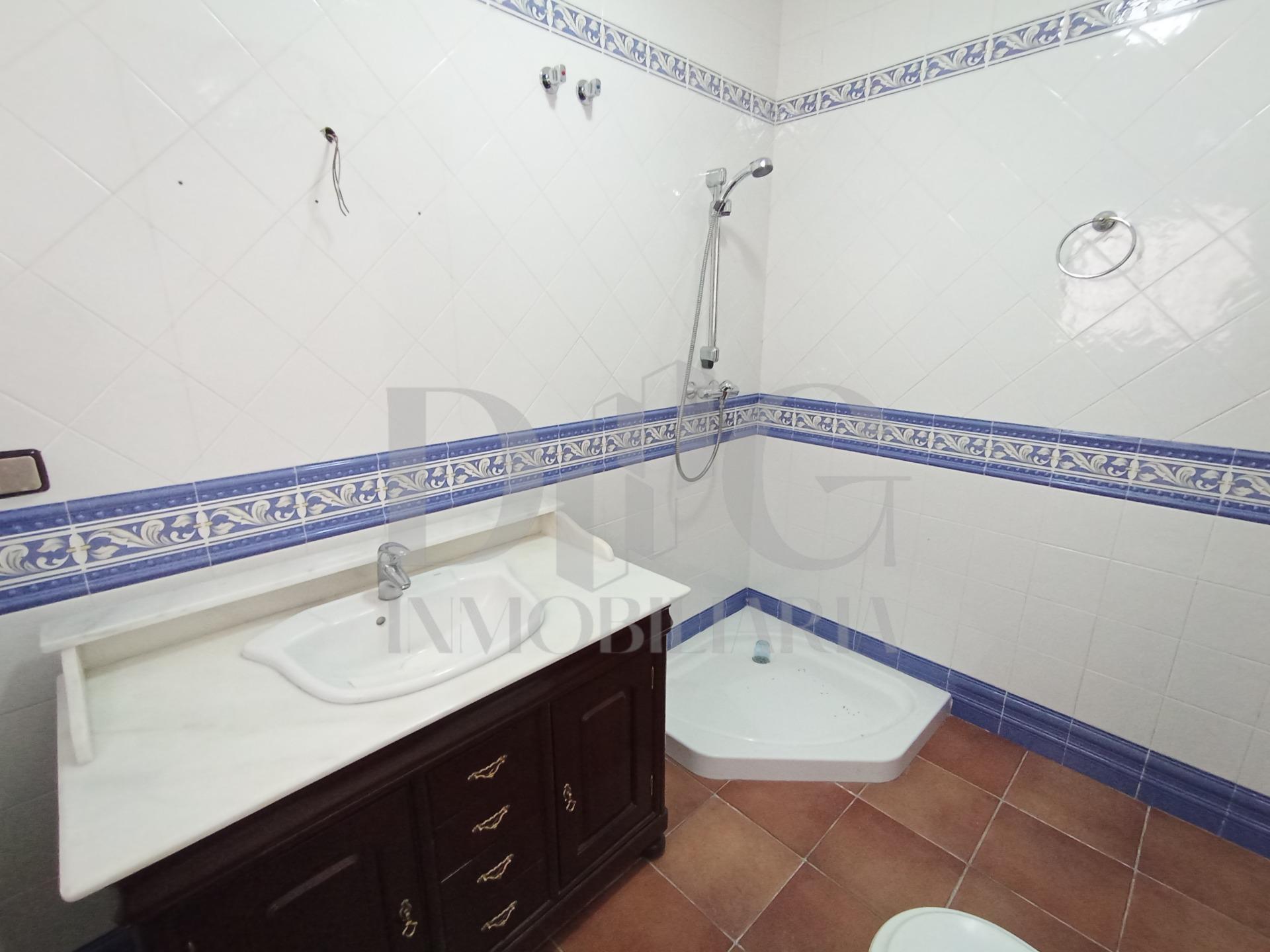 casa en el centro Dos Hermanas con cochera 3 habitaciones 3w - foto 15