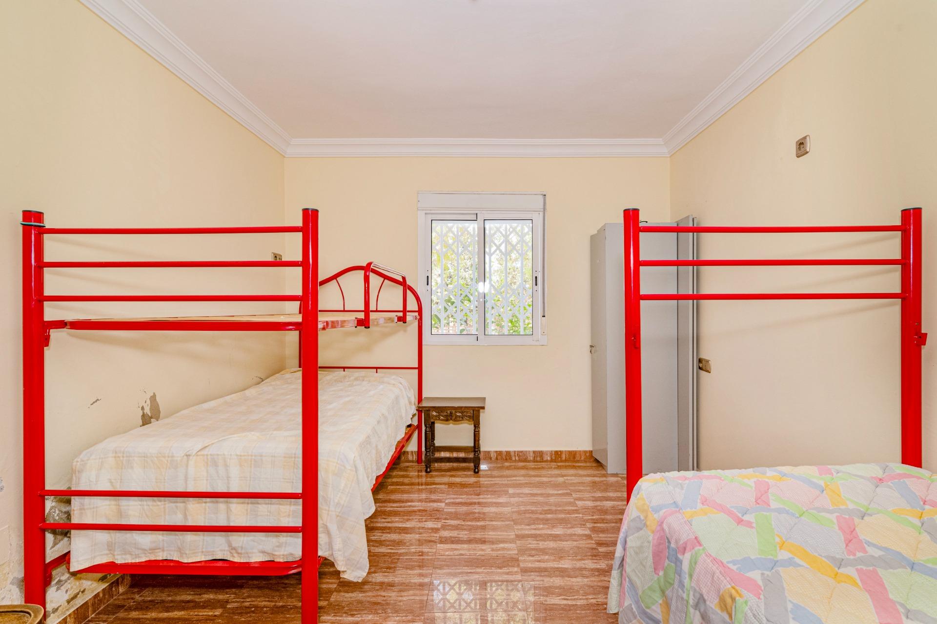OPORTUNIDAD EN VENTA DE PISO DE TRES DORMITORIOS EN ANTEQUER - foto 14
