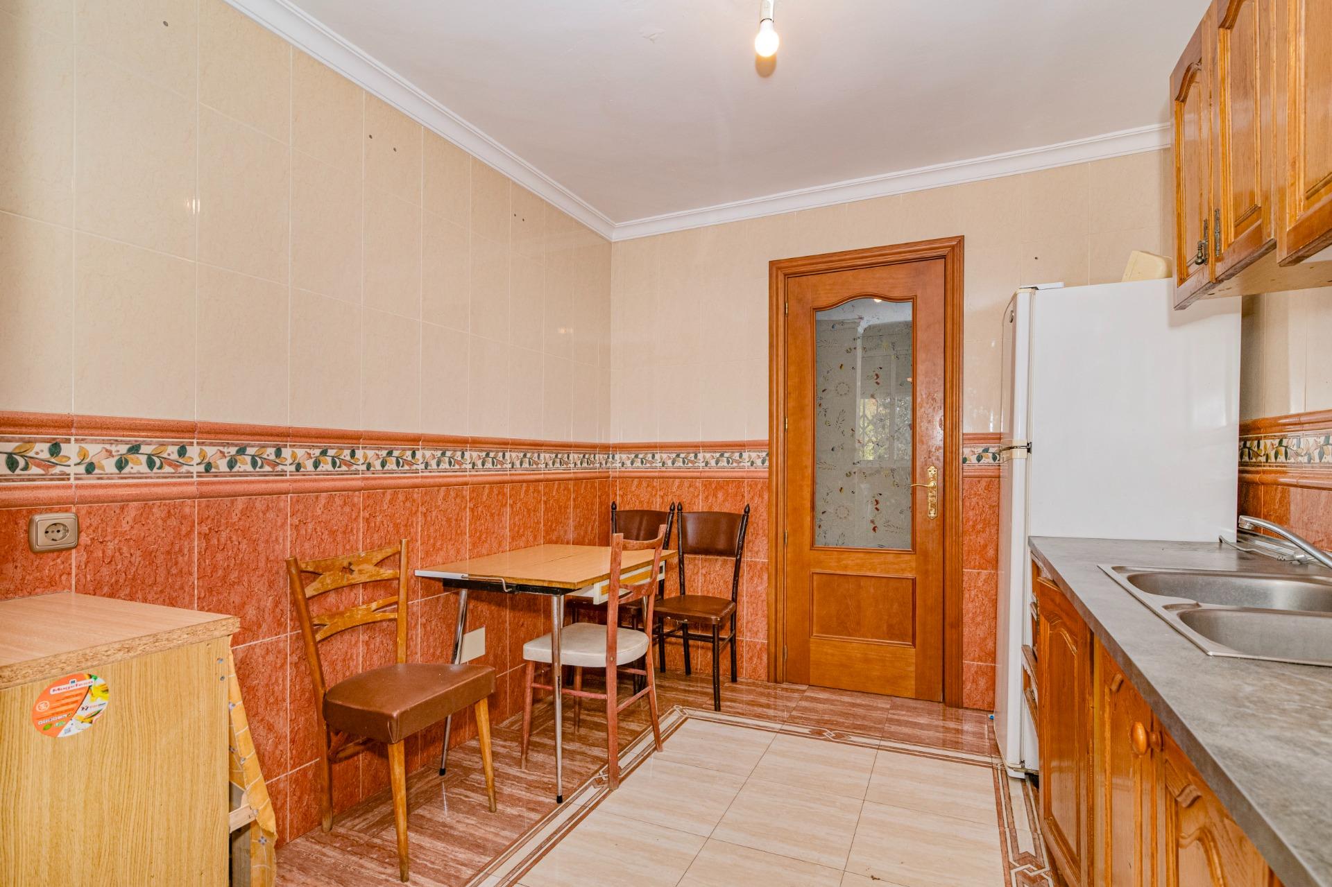 OPORTUNIDAD EN VENTA DE PISO DE TRES DORMITORIOS EN ANTEQUER - foto 21