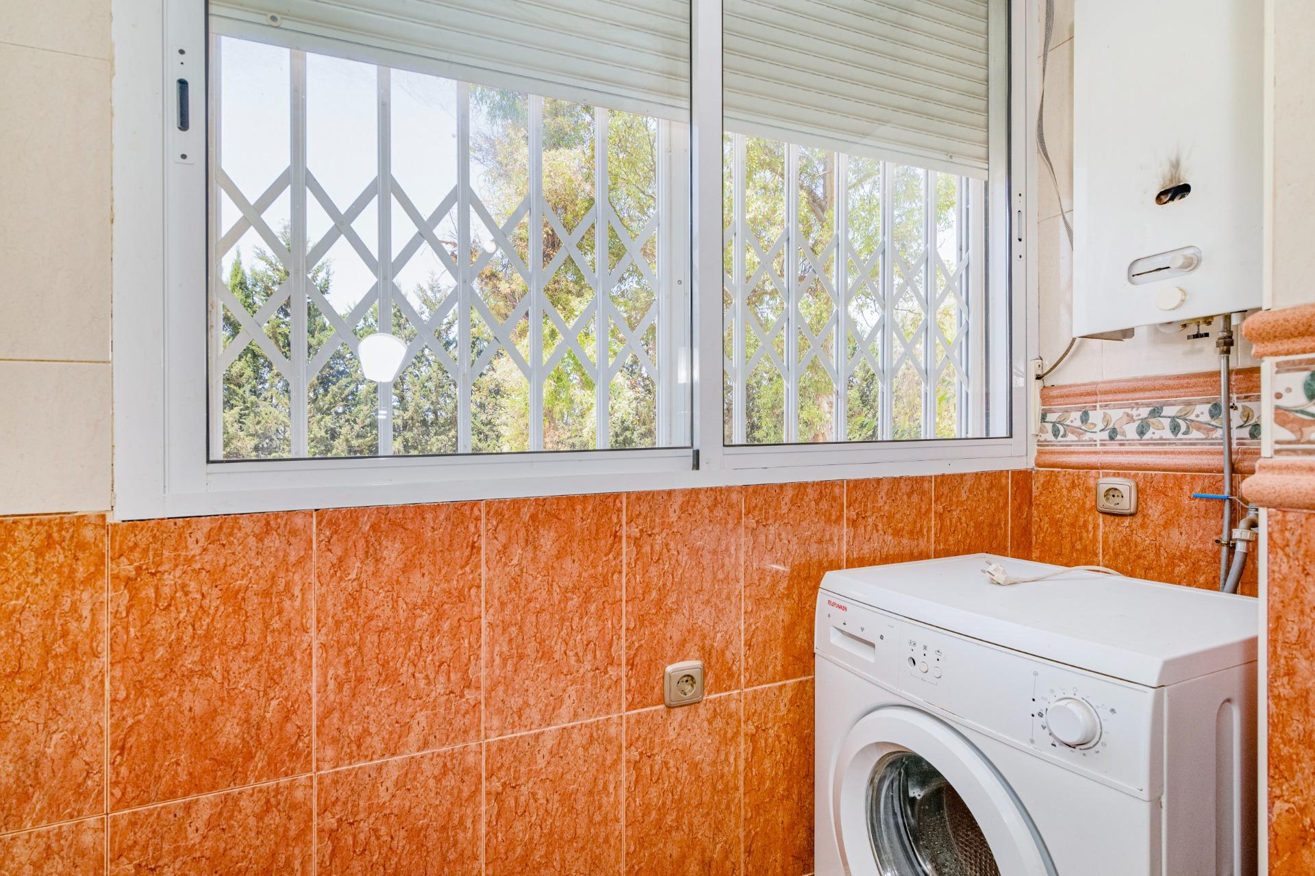 OPORTUNIDAD EN VENTA DE PISO DE TRES DORMITORIOS EN ANTEQUER - foto 22