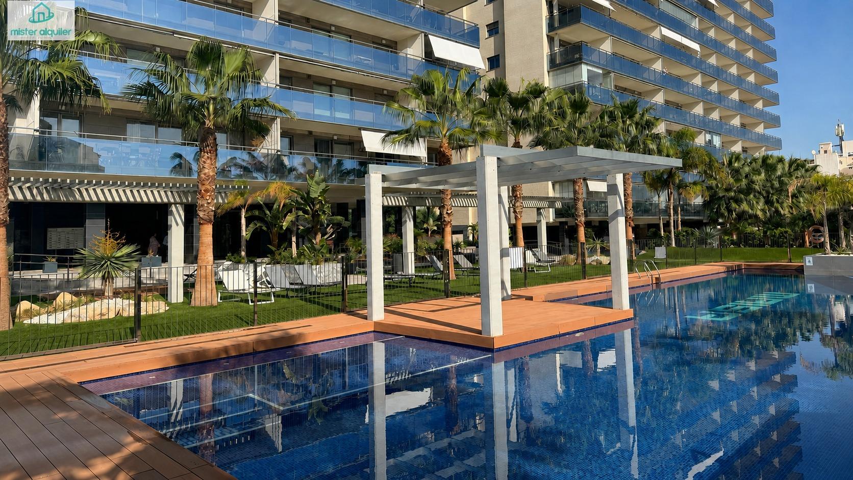 EXCLUSIVIDAD Y CONFORT EN LA PRESTIGIOSA URBANIZACIÓN ABEDUL