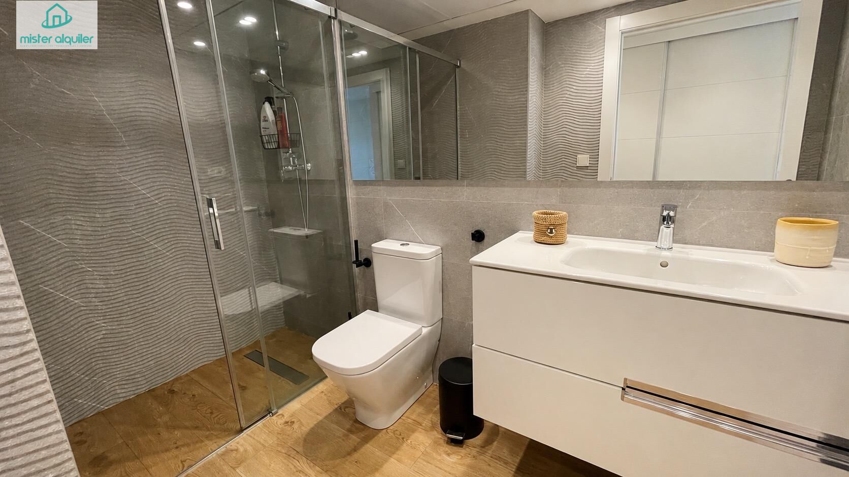 EXCLUSIVIDAD Y CONFORT EN LA PRESTIGIOSA URBANIZACIÓN ABEDUL - foto 26