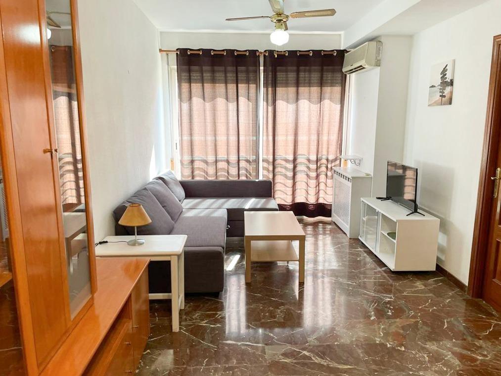 Alquiler piso 1 dormitorio amueblado · Garaje y comunidad in