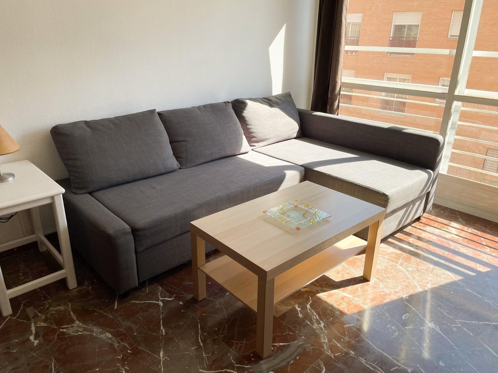 Alquiler piso 1 dormitorio amueblado · Garaje y comunidad in - foto 2