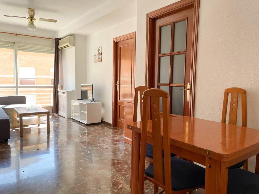 Alquiler piso 1 dormitorio amueblado · Garaje y comunidad in - foto 3