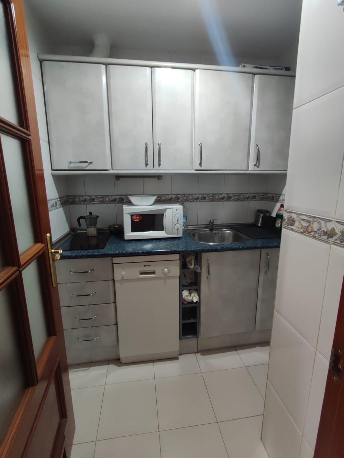 Alquiler piso 1 dormitorio amueblado · Garaje y comunidad in - foto 9