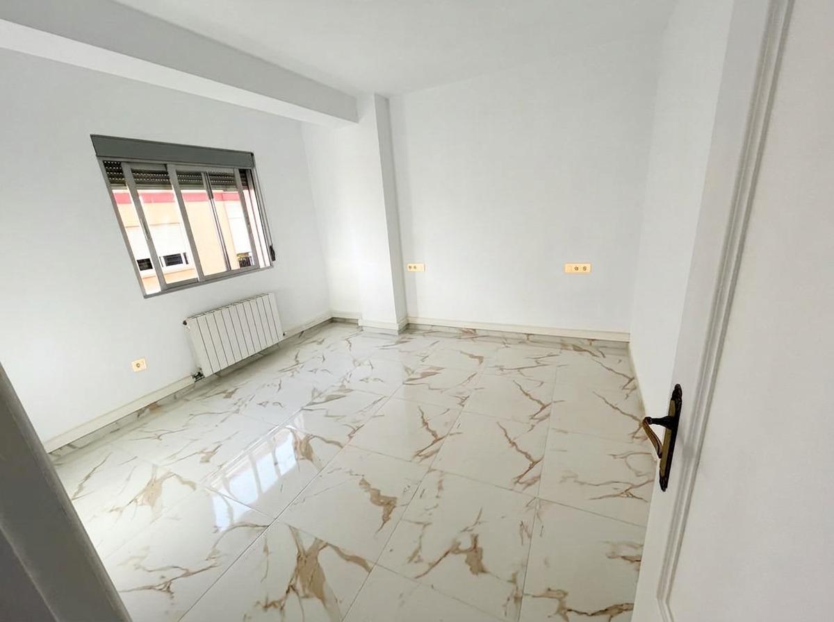 Alquiler de Piso Reformado de 3 Dormitorios en Zona Figares, - foto 12