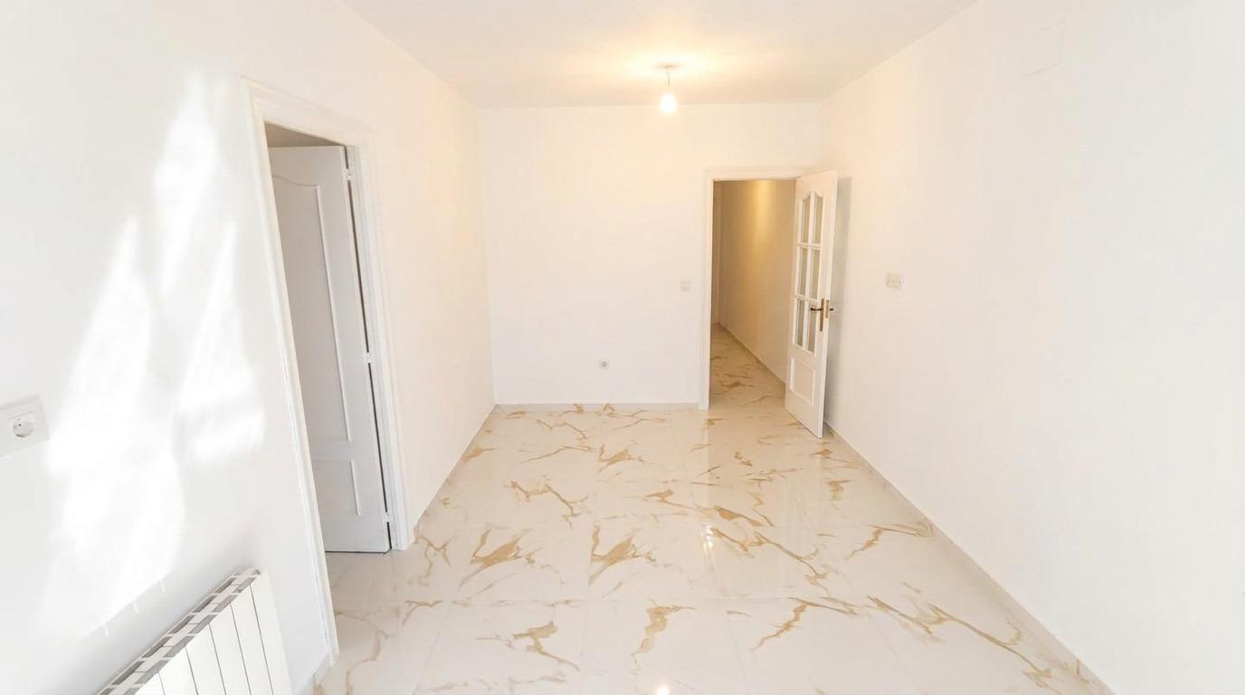 Alquiler de Piso Reformado de 3 Dormitorios en Zona Figares, - foto 5