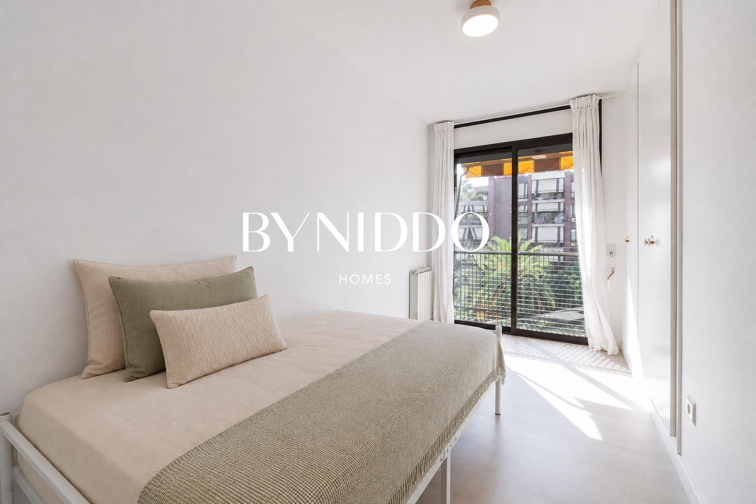 Exclusivo ático reformado con terraza en Parc Central - foto 39