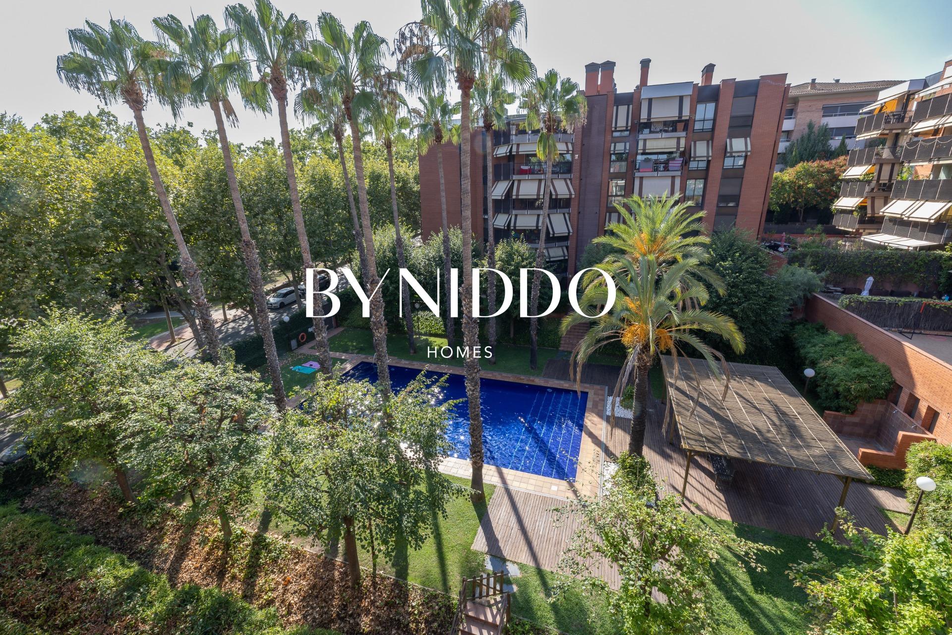 Exclusivo ático reformado con terraza en Parc Central - foto 5