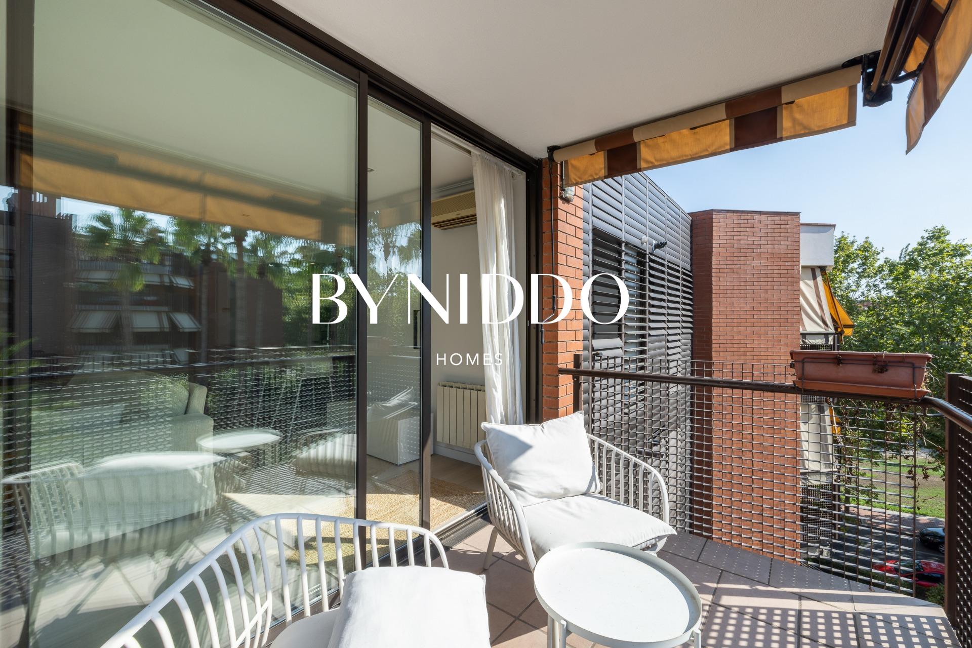 Exclusivo ático reformado con terraza en Parc Central - foto 8