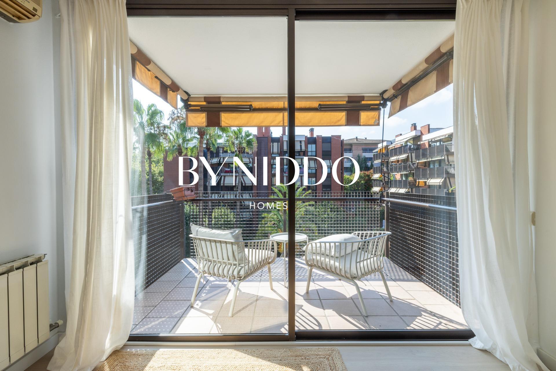 Exclusivo ático reformado con terraza en Parc Central - foto 9
