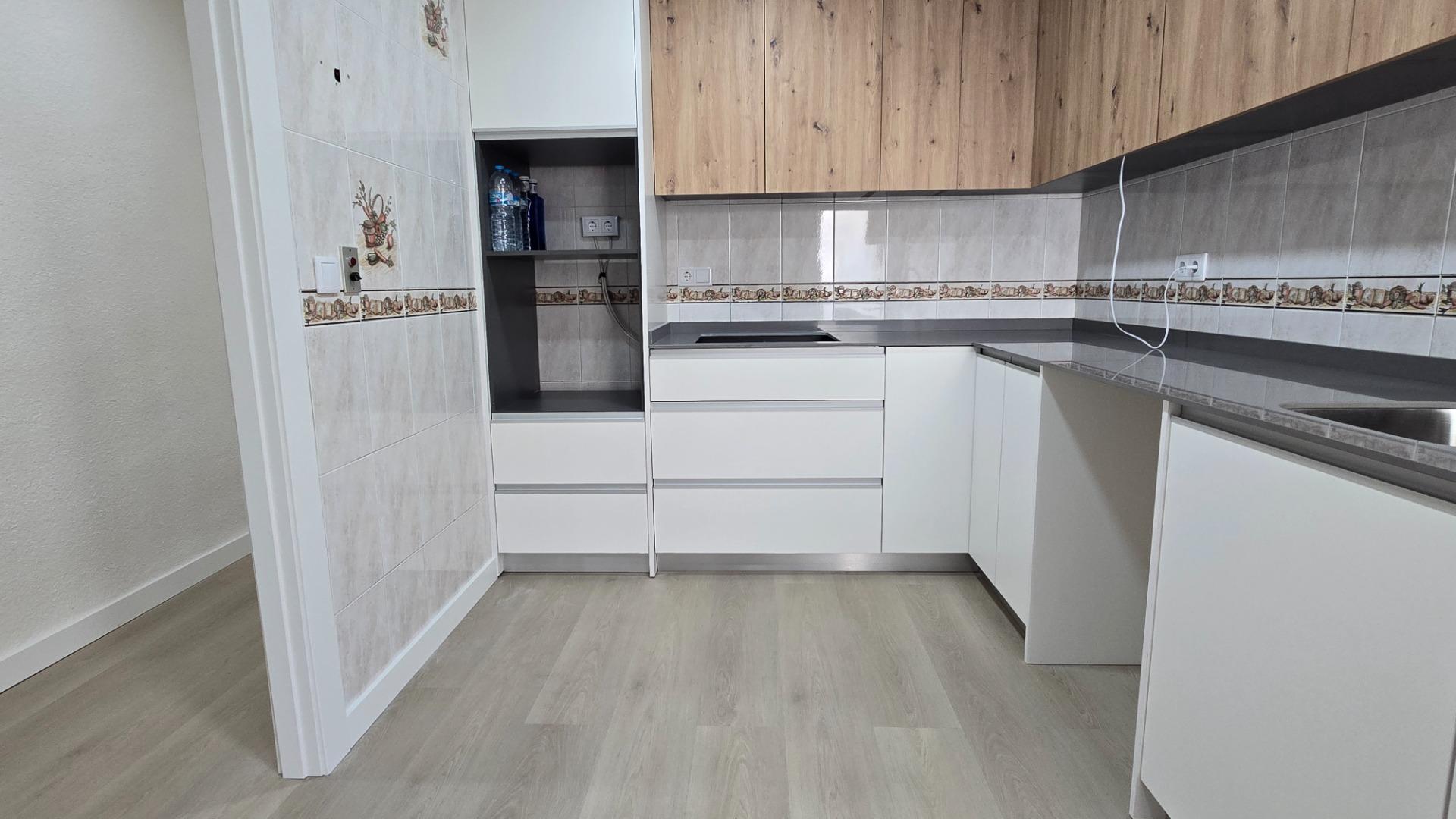 ¡Tu hogar ideal en Elche! Luminoso y acogedor piso en Toscar