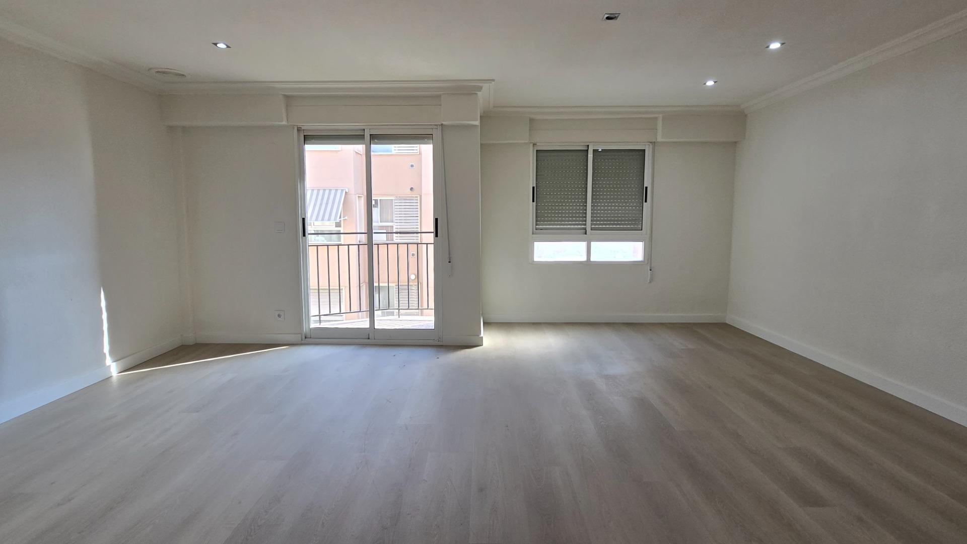 ¡Tu hogar ideal en Elche! Luminoso y acogedor piso en Toscar - foto 2