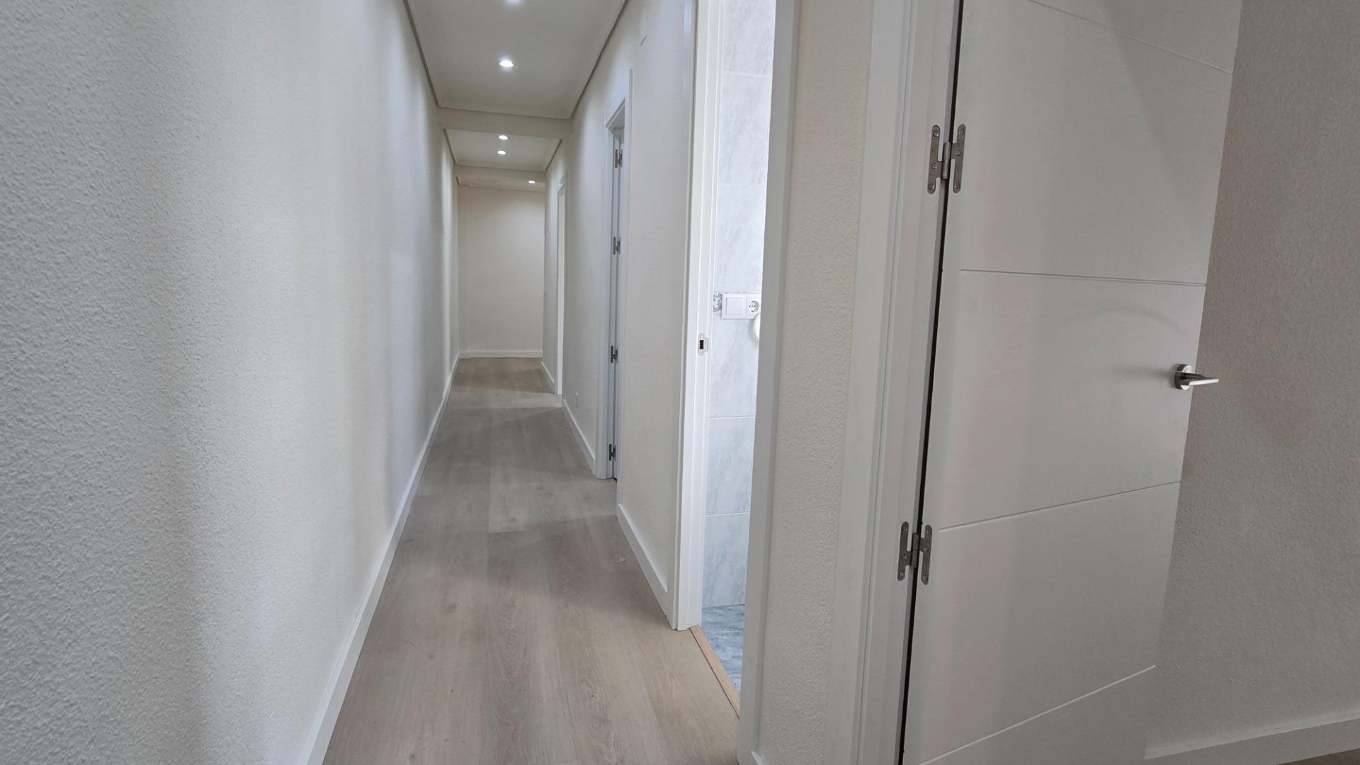 ¡Tu hogar ideal en Elche! Luminoso y acogedor piso en Toscar - foto 12