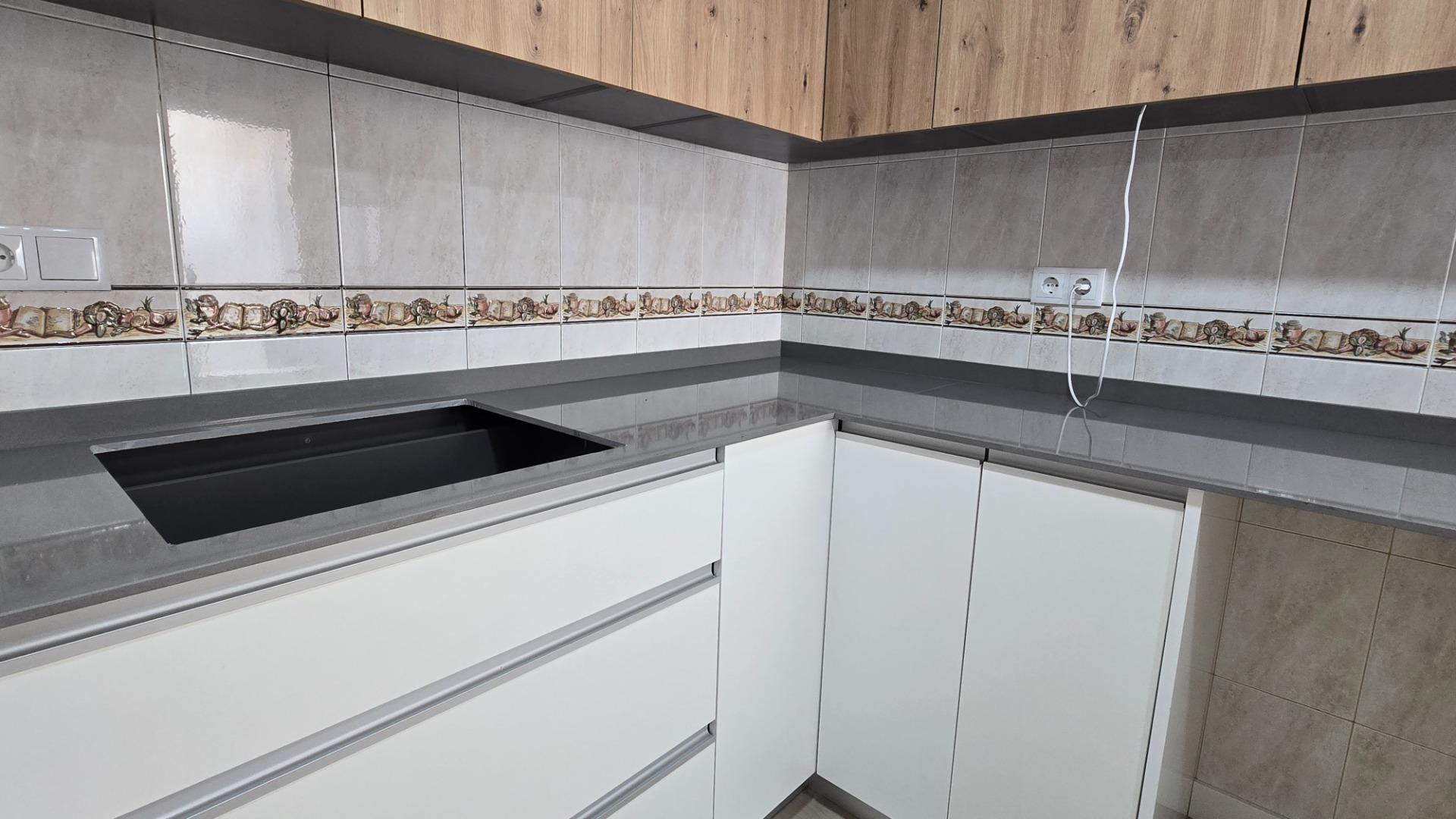 ¡Tu hogar ideal en Elche! Luminoso y acogedor piso en Toscar - foto 17