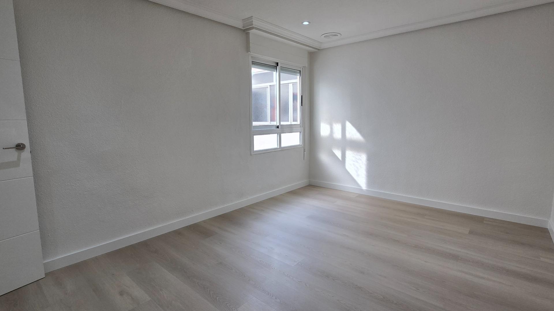 ¡Tu hogar ideal en Elche! Luminoso y acogedor piso en Toscar - foto 22