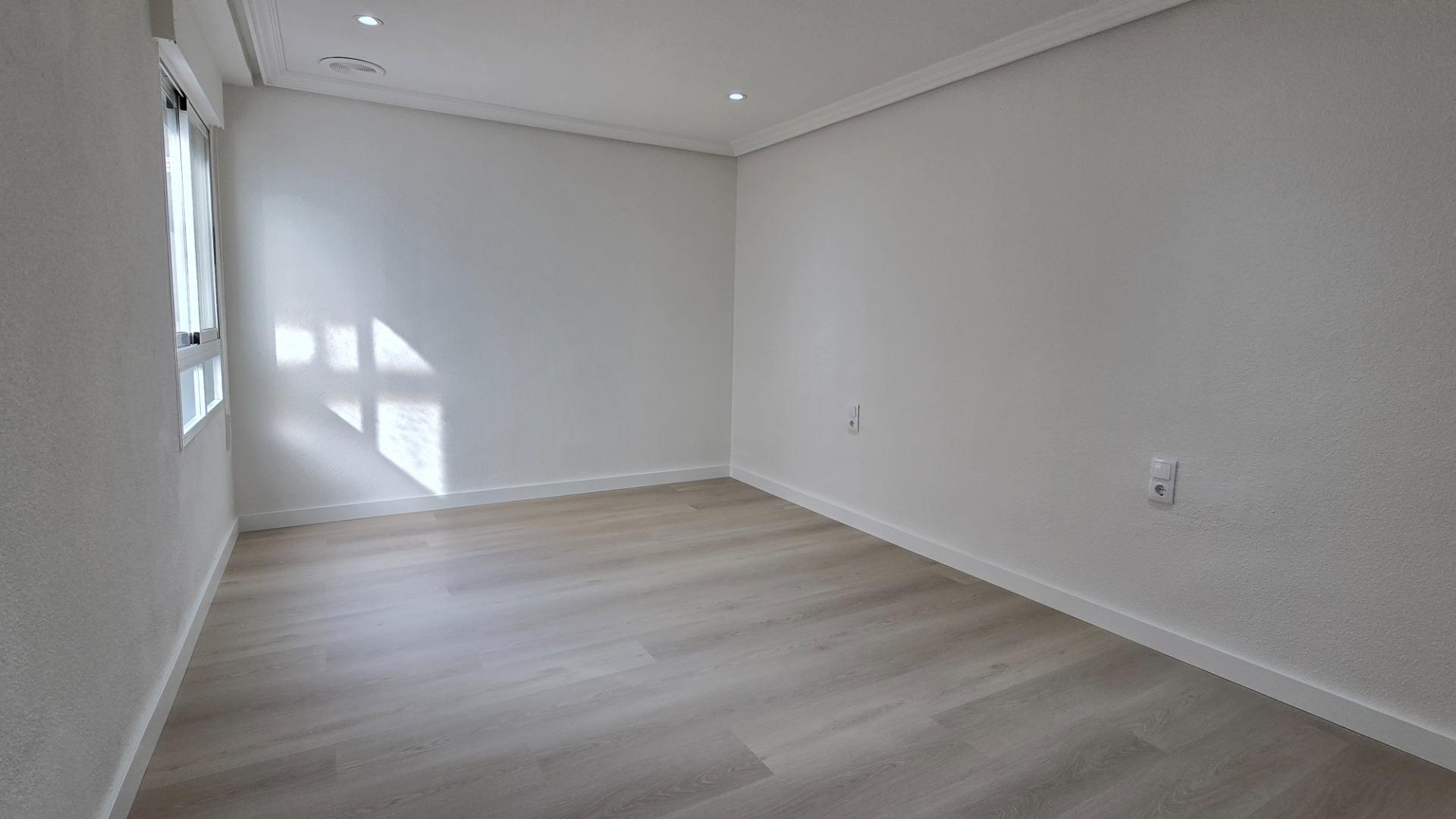 ¡Tu hogar ideal en Elche! Luminoso y acogedor piso en Toscar - foto 25
