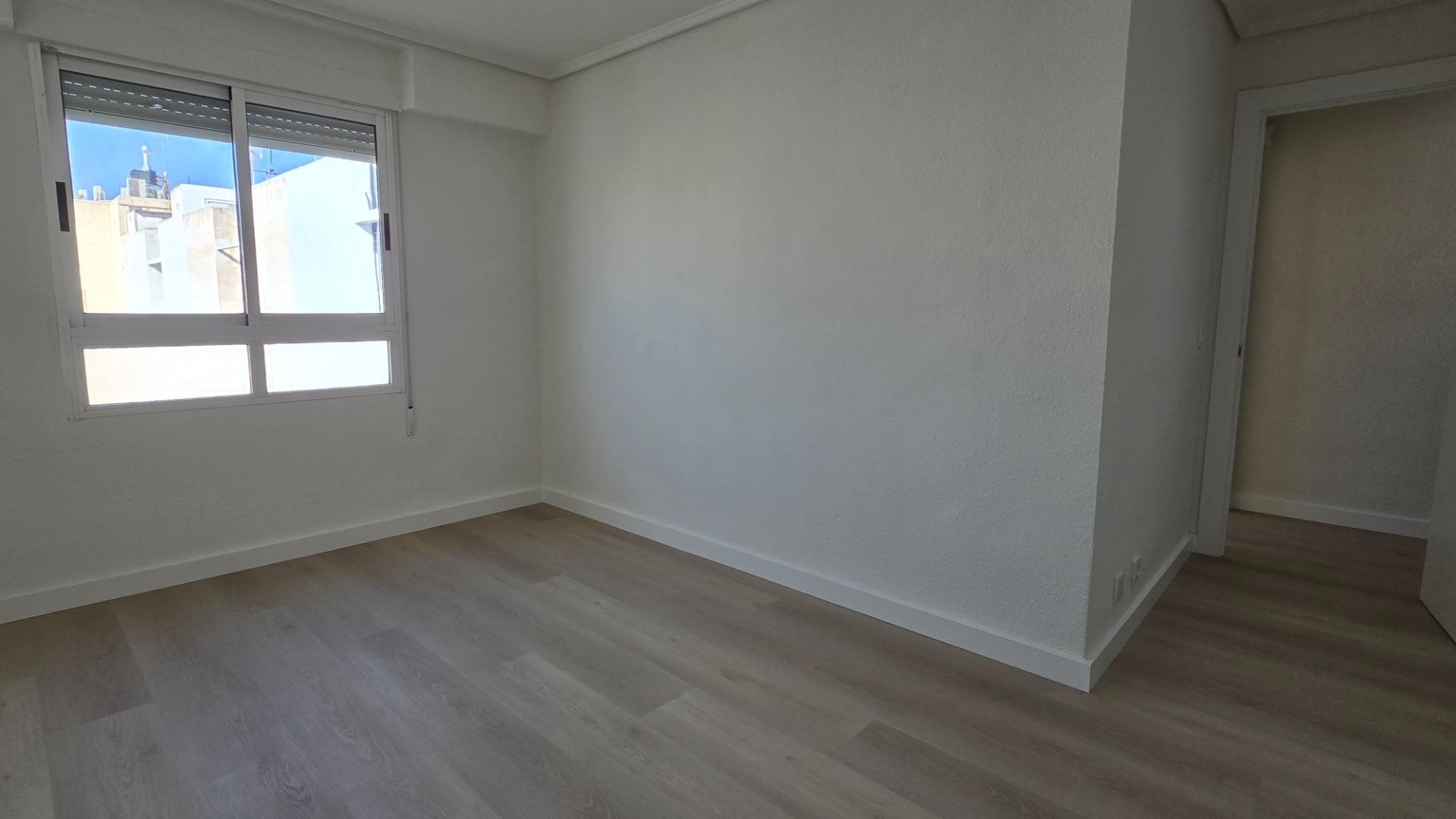 ¡Tu hogar ideal en Elche! Luminoso y acogedor piso en Toscar - foto 26