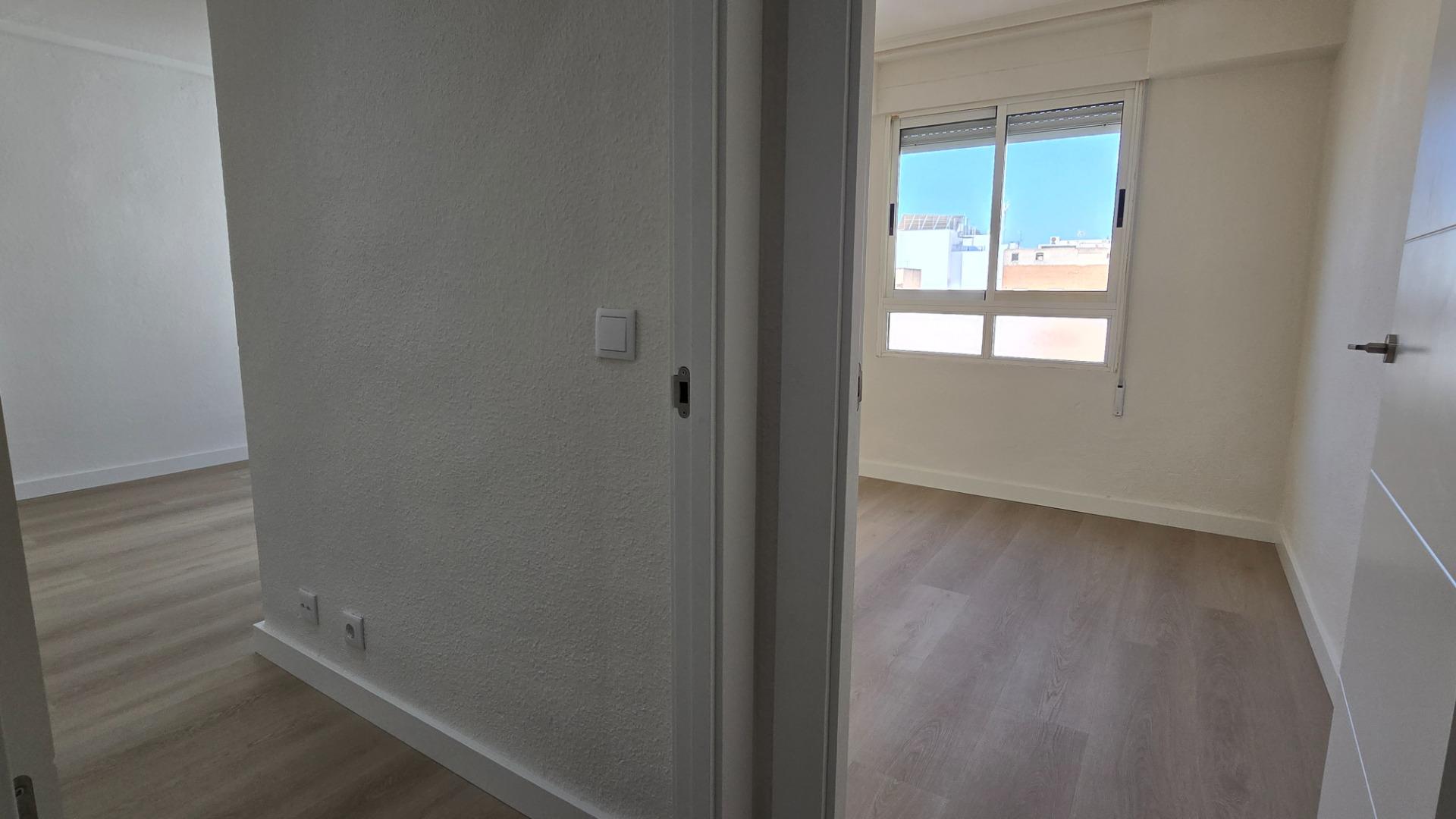 ¡Tu hogar ideal en Elche! Luminoso y acogedor piso en Toscar - foto 27