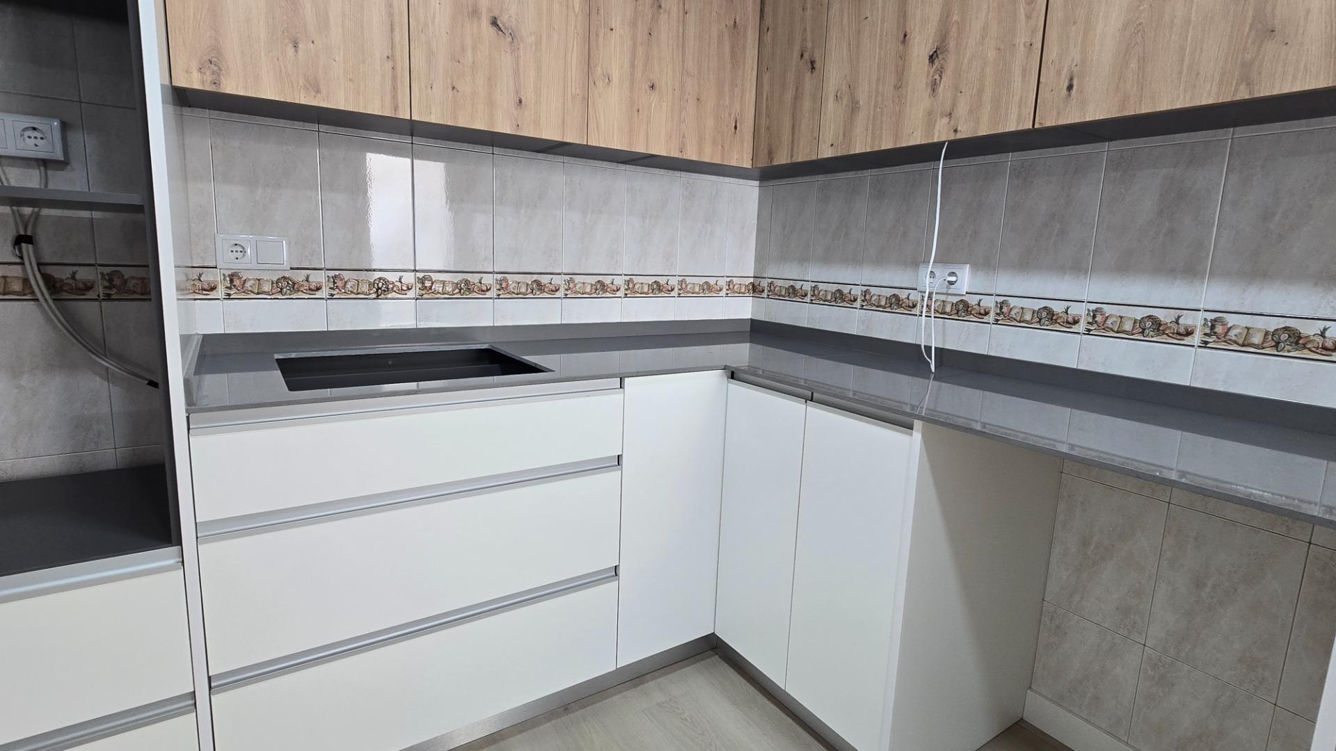 ¡Tu hogar ideal en Elche! Luminoso y acogedor piso en Toscar - foto 4