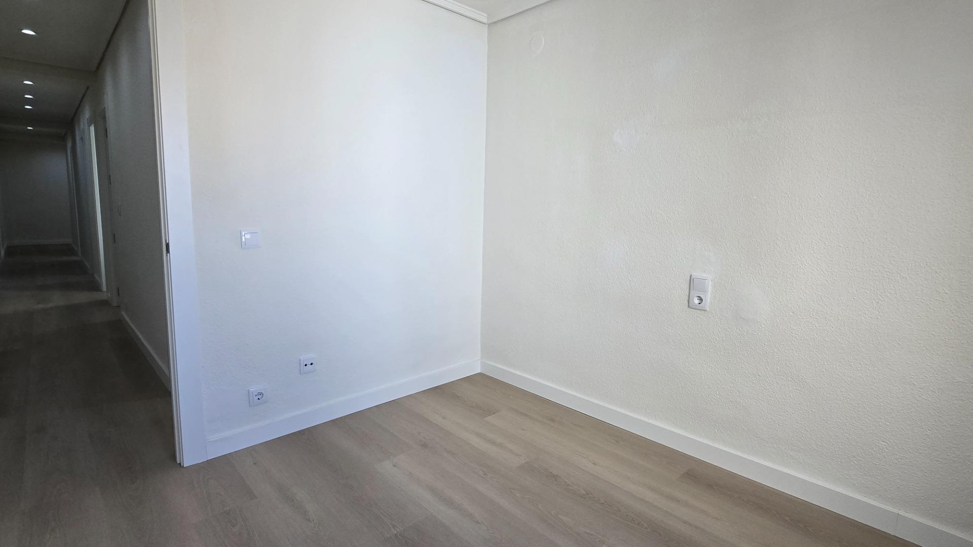 ¡Tu hogar ideal en Elche! Luminoso y acogedor piso en Toscar - foto 31