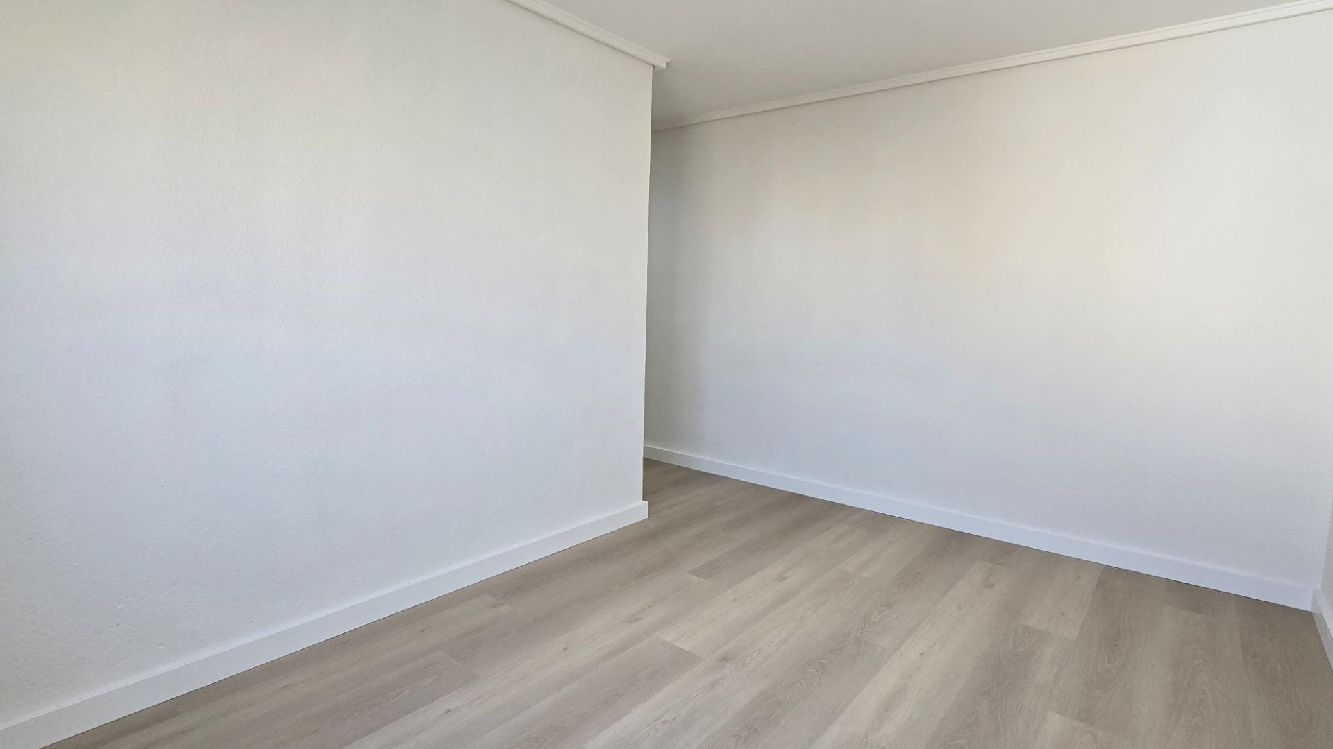 ¡Tu hogar ideal en Elche! Luminoso y acogedor piso en Toscar - foto 32