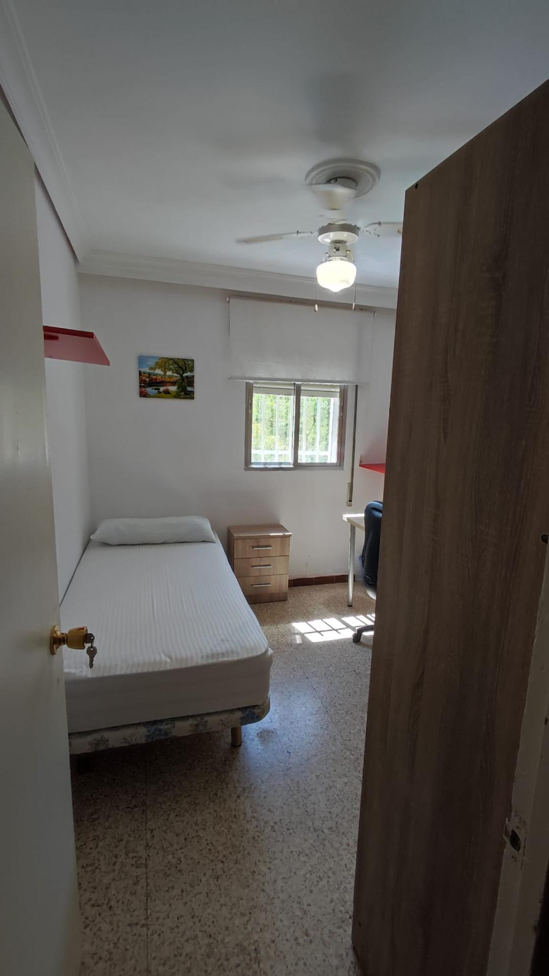 Macarena, junto Ronda Norte. Excelentes habitaciones se alqu - foto 15