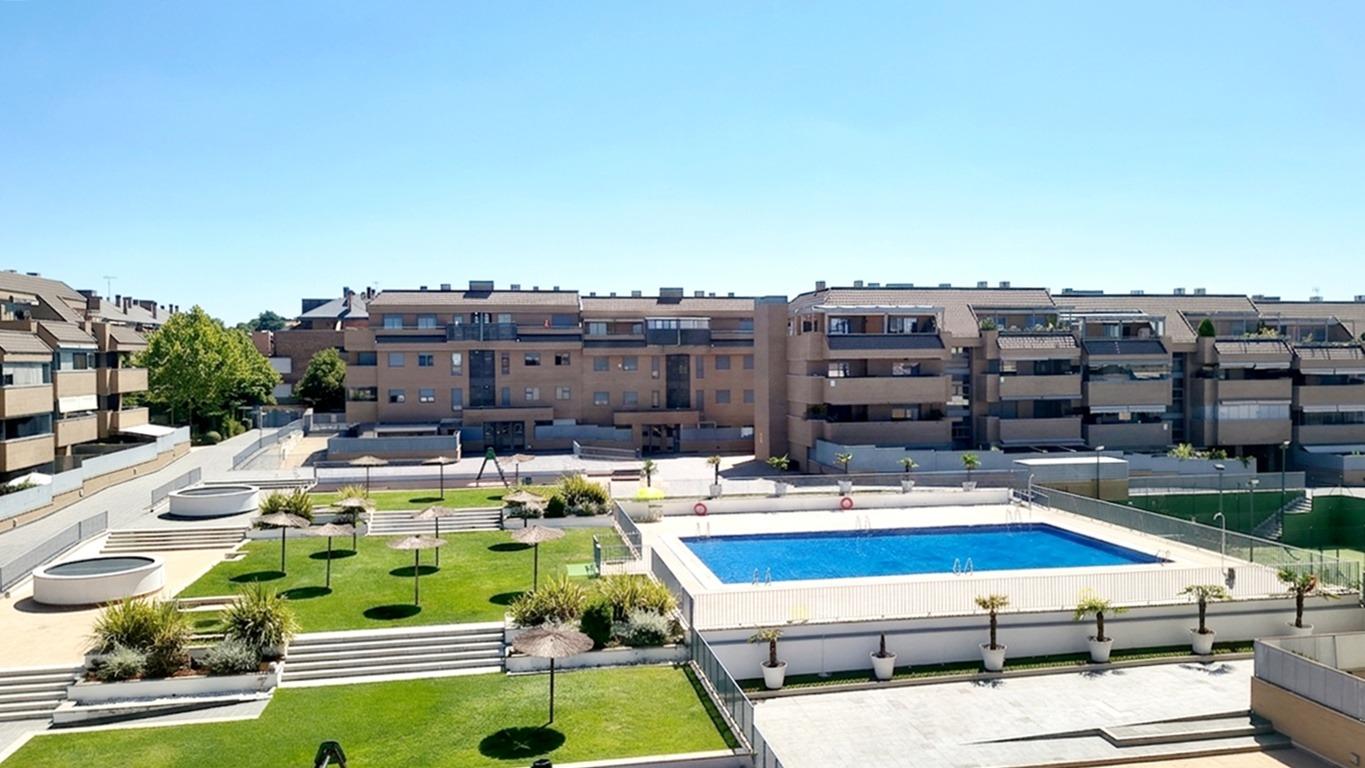 Espectacular Ático de 2 habitaciones y 3 terrazas en la excl