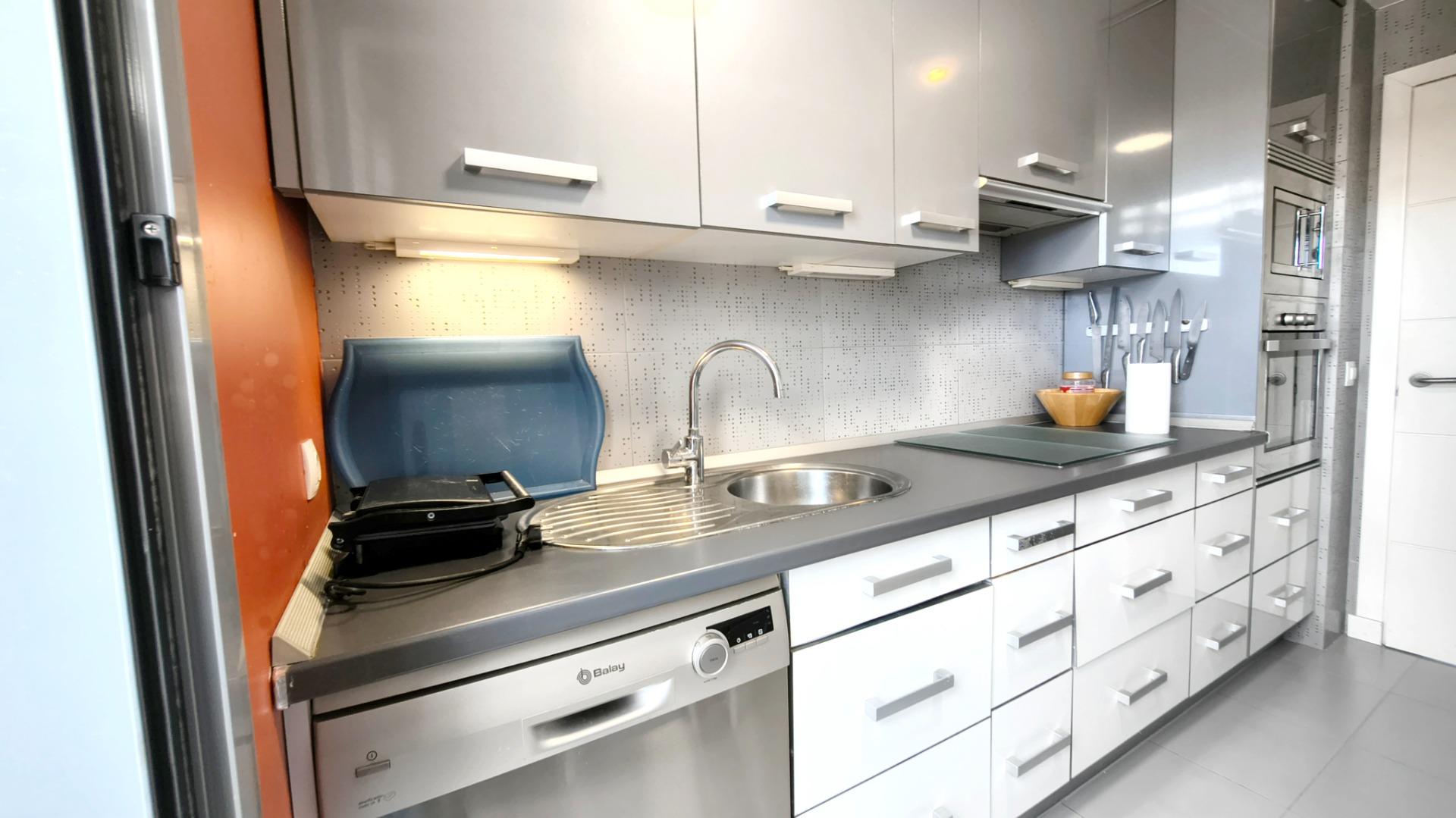 Espectacular Ático de 2 habitaciones y 3 terrazas en la excl - foto 13