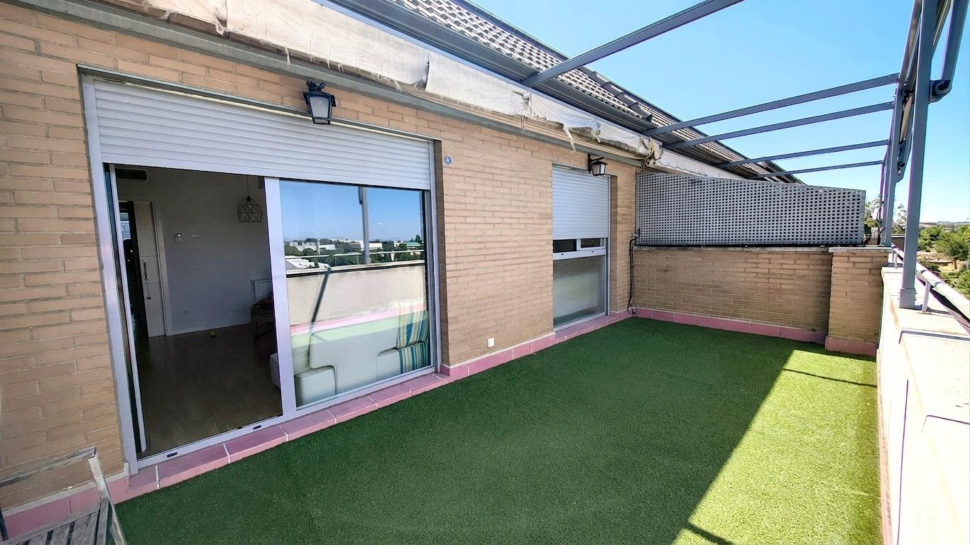 Espectacular Ático de 2 habitaciones y 3 terrazas en la excl - foto 8